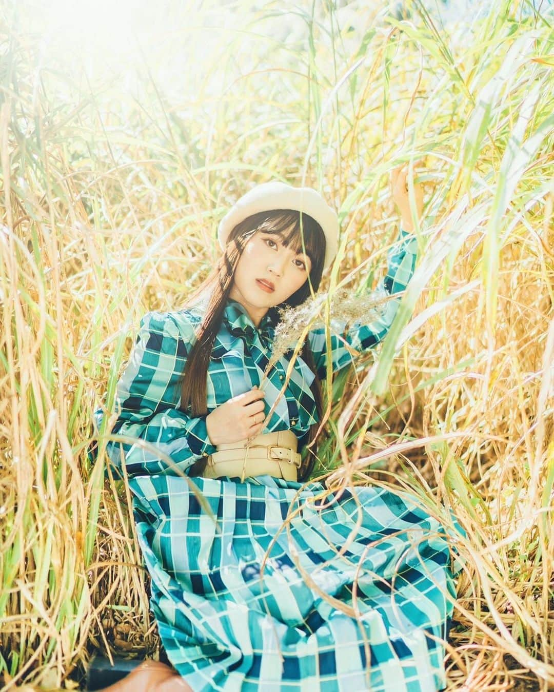 白藤有華（おゆか）さんのインスタグラム写真 - (白藤有華（おゆか）Instagram)「どうですか？🎑  そろそろこんな写真も撮りたい‼️  #ぷる尻　#グラビアアイドル #恵比寿マスカッツ #ふわふわ #撮影 #モデル #アイドル　#sexy #tokyo #japan #桃尻 #sexygirl #asian #asianbeauty #japanesegirl #japanesegravure #cute #me #くびれ #おしり #gravureidol #idol #love #likeforlike #instagood #ootd #インスタグラビア #偶像 #맞팔 #脚フェチ  https://www.dmm.com/mono/dvd/-/detail/=/cid=n_641enfd5917tk/  https://fanicon.net/fancommunities/3613  This is my fan club. Lots of ass  这是一个粉丝俱乐部。 请进！  チケットURL  https://fanicon.net/web/tours/3613/」10月1日 1時01分 - yuka_shirafuji