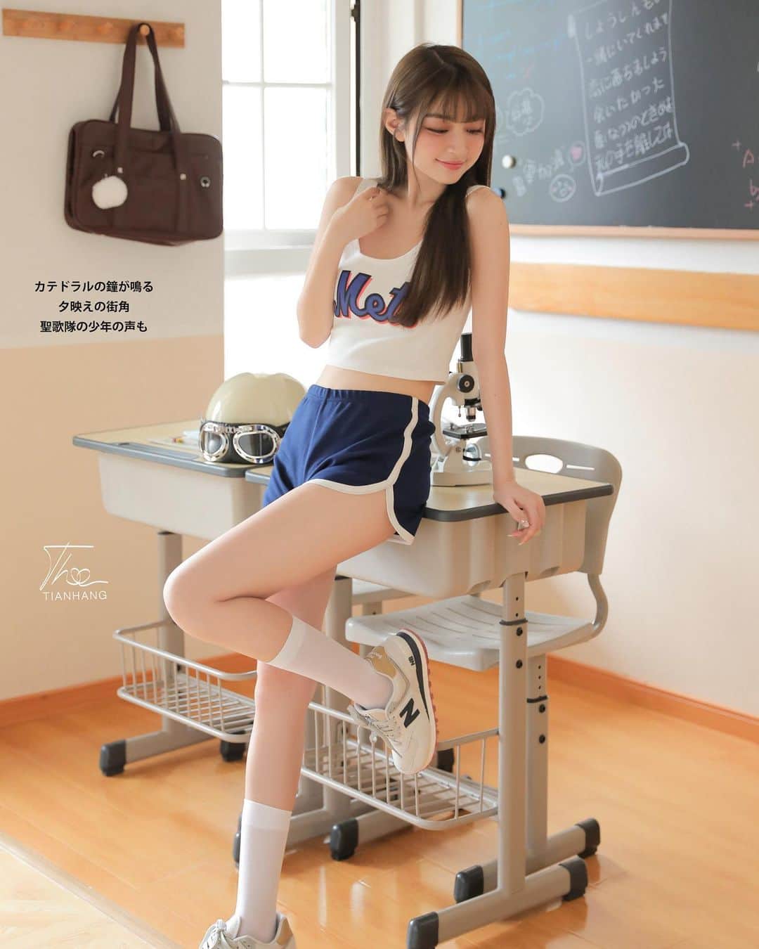 Shikaさんのインスタグラム写真 - (ShikaInstagram)「At the PE class  Model: 陈大莹Chilli / @chen_daying (🇨🇳)  #girl #chinese」9月30日 19時35分 - shika.kamisaka
