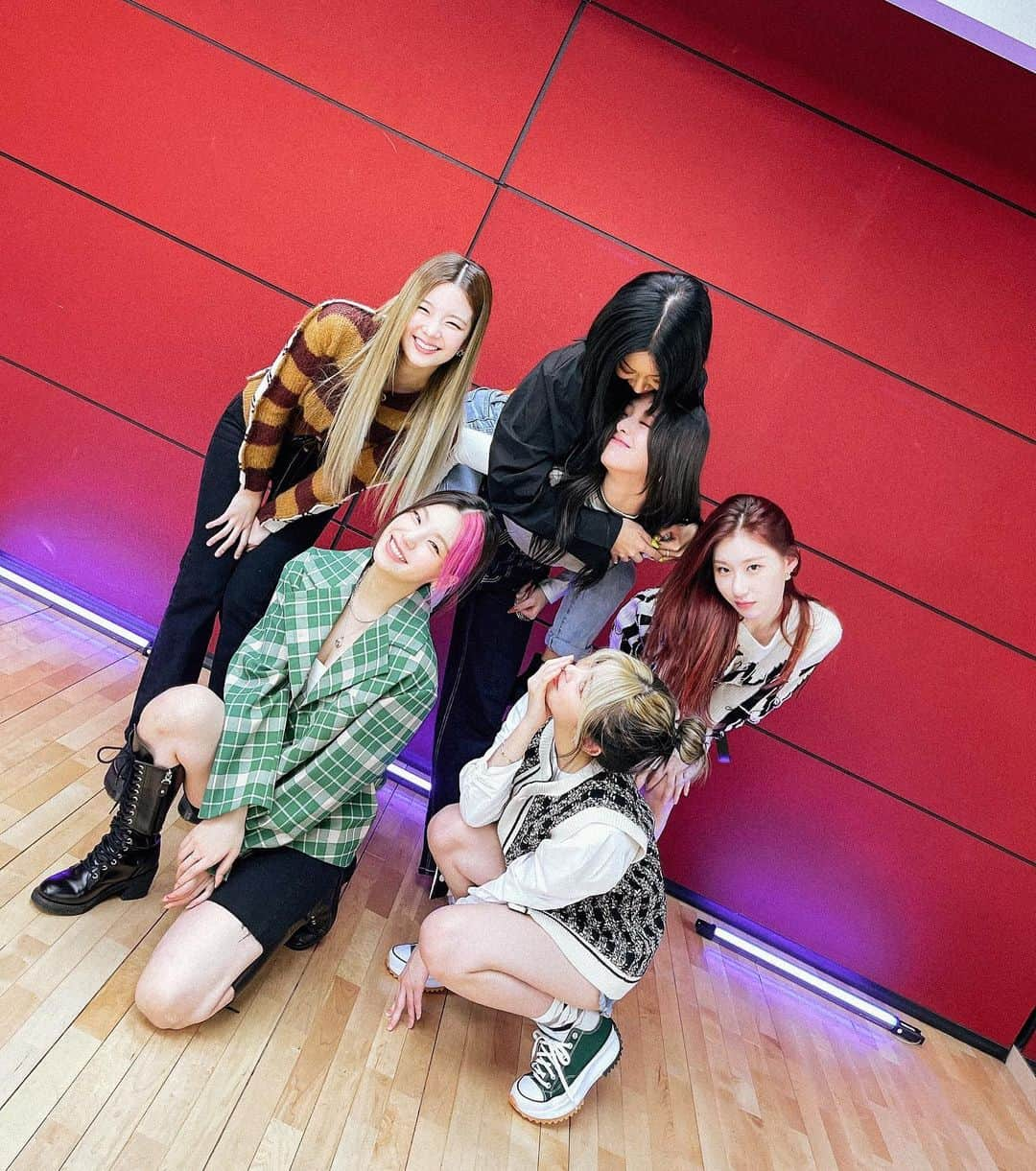 Jessiさんのインスタグラム写真 - (JessiInstagram)「LOVE MY BABIES TO ITZY BITZY PIECES. ❤️ Hope you enjoyed @itzy.all.in.us on @jessishow_official ❤️❤️ Keep streaming LOCO!! ❤️」9月30日 20時18分 - jessicah_o