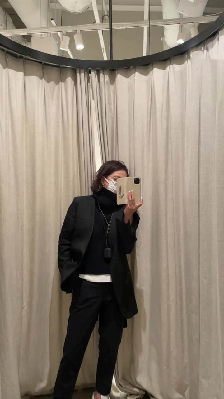 JUNNAのインスタグラム：「@etretokyo アカウントで 再販ライブ配信をします  #etretokyo」