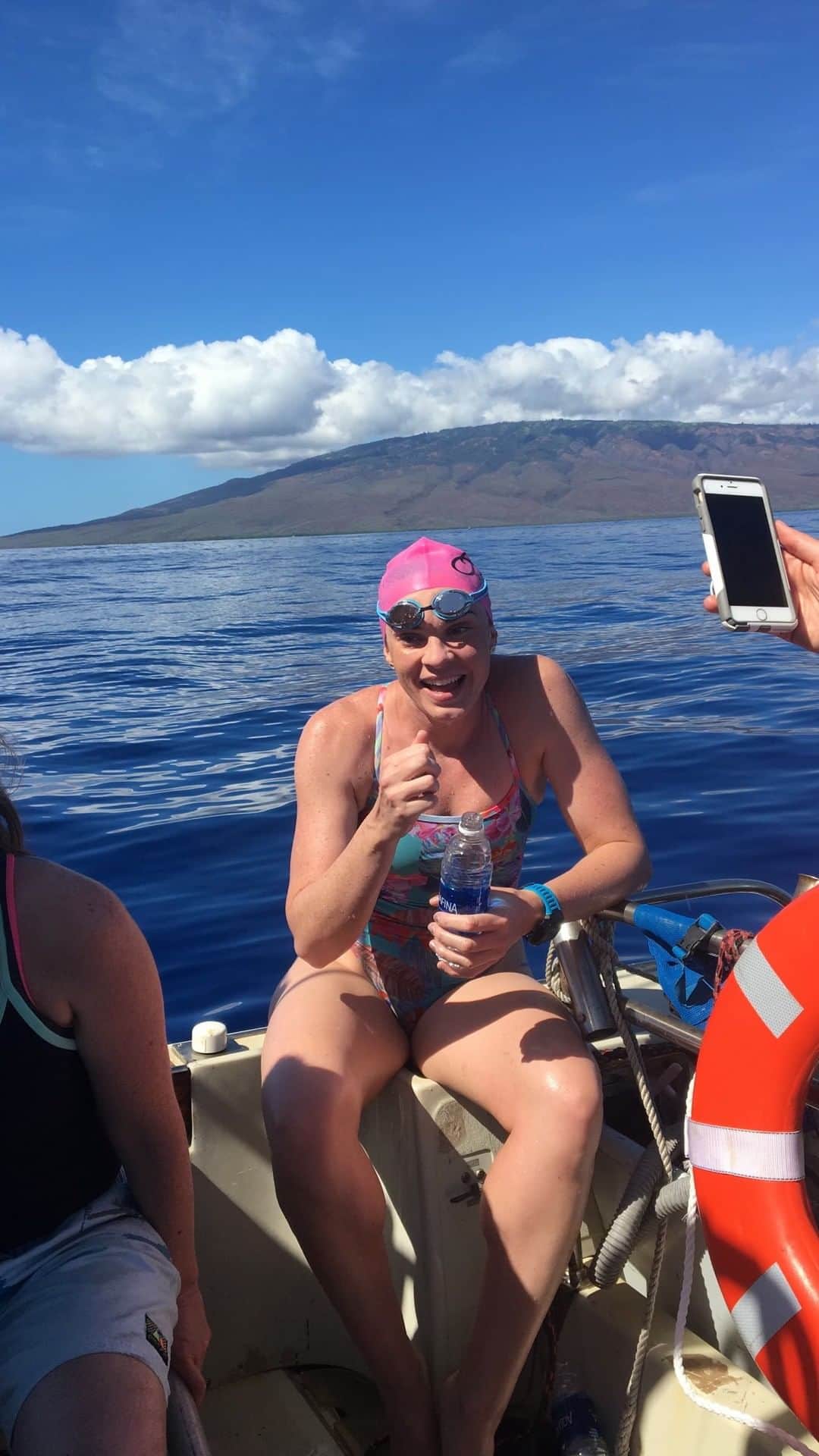 JOLYN Swimwearのインスタグラム：「ADVICE FROM JACINTA on dealing with disappointment and failure that everyone needs to hear! Head to our IGTV to watch the full VULNERABILI-TEA episode with Jacinta and hear more about her incredible journey ☕️ @jacintaw82 @harrietbrown @lizziewelborn // #jolynaustralia」