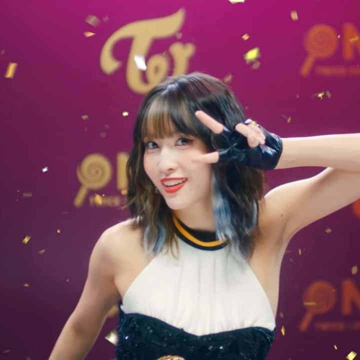 モモのインスタグラム：「📌 “The Feels” MV is out!!! ✨  Link in bio 🤍 -  #MOMO #트와이스 #모모 #平井もも #もも #TWICE」