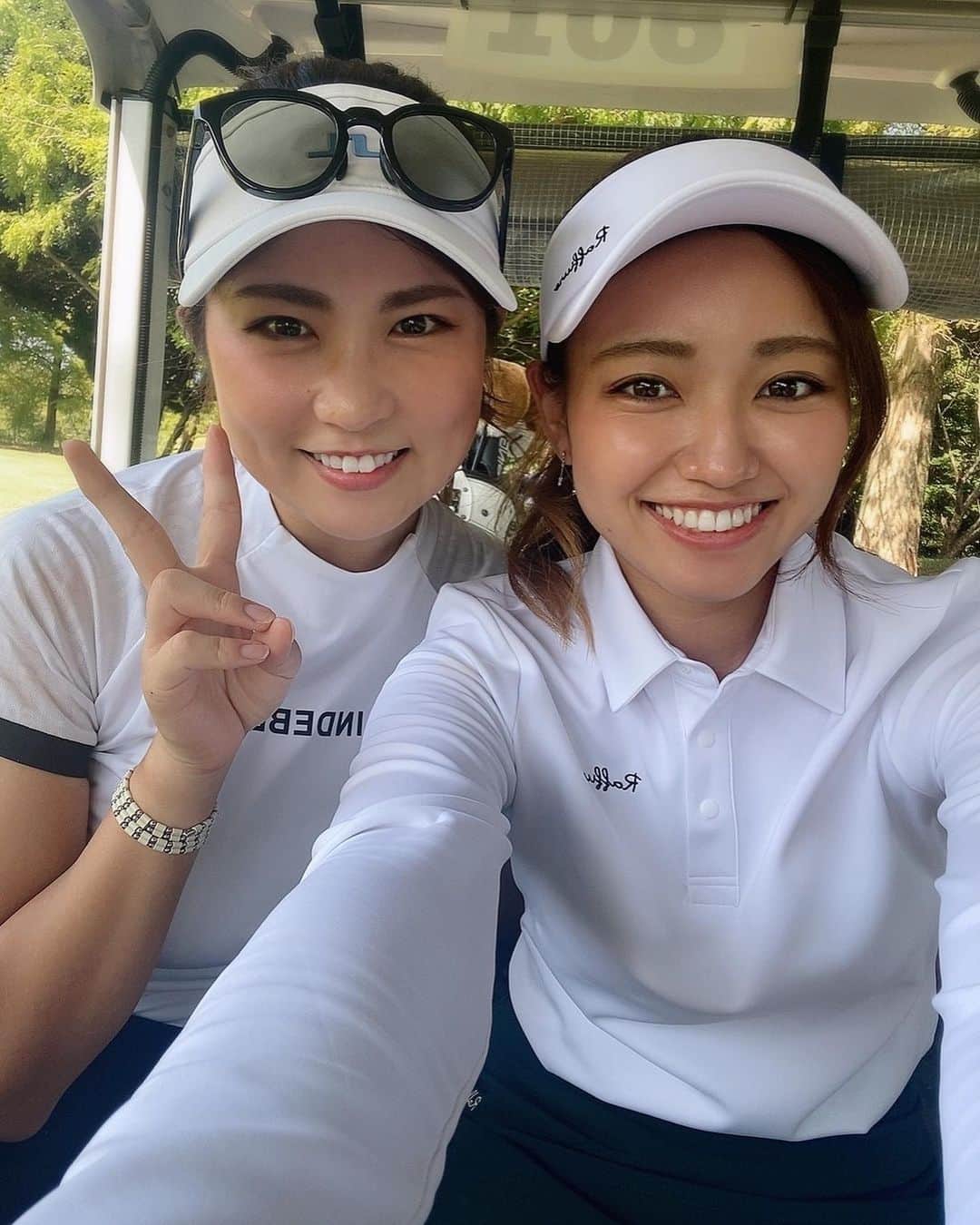 のインスタグラム：「@minamii_golf ちゃんと⛳️💕 目が私の3倍ぐらいある👁👁笑 ほんっと可愛い🥰  この日はドライバーの調子が戻ってホッとした😵 まだまだ軸がブレブレだから体幹鍛えなきゃ〜 最後の動画はみなみちゃんだよ♫ みなみちゃんみたいに上手になりたい🥺❤️  来月のゴルフも楽しみ〜\( ˆoˆ )/ みなみちゃんに追いつけるように練習頑張ろう🔥笑 . #まいごるふ#ゴルフ#ゴルフ女子#ゴルフスイング#ゴルフウェア#ゴルフコーデ#ドライバーショット#ティーショット#maigolf#golf#golfswing#golfwear#골프#골프스윙#골프중독#골프웨어」