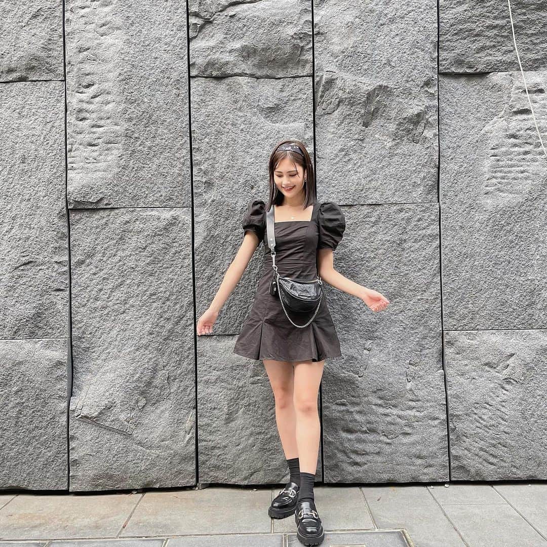 小山美玲さんのインスタグラム写真 - (小山美玲Instagram)「* 最近的#ootd 我發現我的衣服都是黑色或是白色😂 * 白と黒の服ばっかりだ #AKB48#AKB48TeamTP#小山美玲」10月1日 18時43分 - mirei_62888