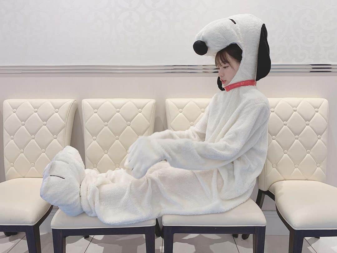 高木悠未のインスタグラム：「今日から10月ということで ハッピーハロウィン🎃👻まだ早い?笑 (去年のスヌーピー🐾) 今年はなんの仮装がいいかな？」