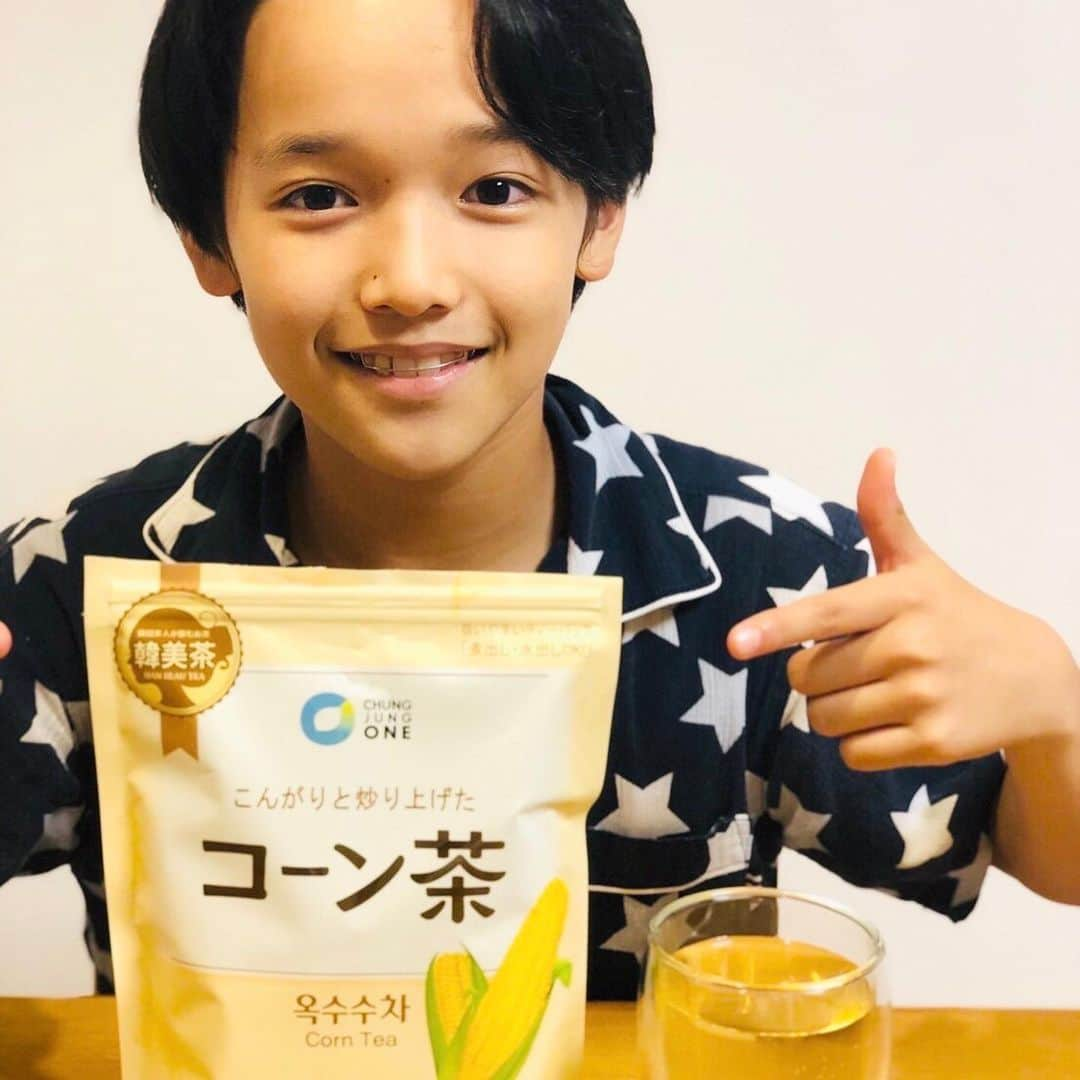 山口太幹さんのインスタグラム写真 - (山口太幹Instagram)「僕が、最近ハマっている飲み物はコーン茶だよ\(//∇//)\  凄く、美味しいんだ❣️  みんなも飲んでみてね(^^)  #山口太幹 #taikiyamaguchi #taikiumipro #子役 #小学生男子 #6年生男子 #歴史好き #謎解き好き #ビートボックス #バレーボール男子 #海汐プロダクション所属 #アービング所属 #おすすめ #コーン茶 #CornTea #韓国 #韓美茶」10月1日 21時32分 - taiki_umipro