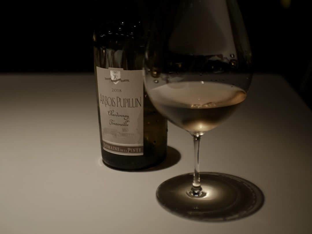 仲村美香さんのインスタグラム写真 - (仲村美香Instagram)「arbois pupillin🍇 フランスの自然派なシャルドネさん。 美味しかった🥰❤️ ・ ・ ・ ・ #白ワイン#ワイン#wine#winelover」10月1日 22時02分 - mikapu0519