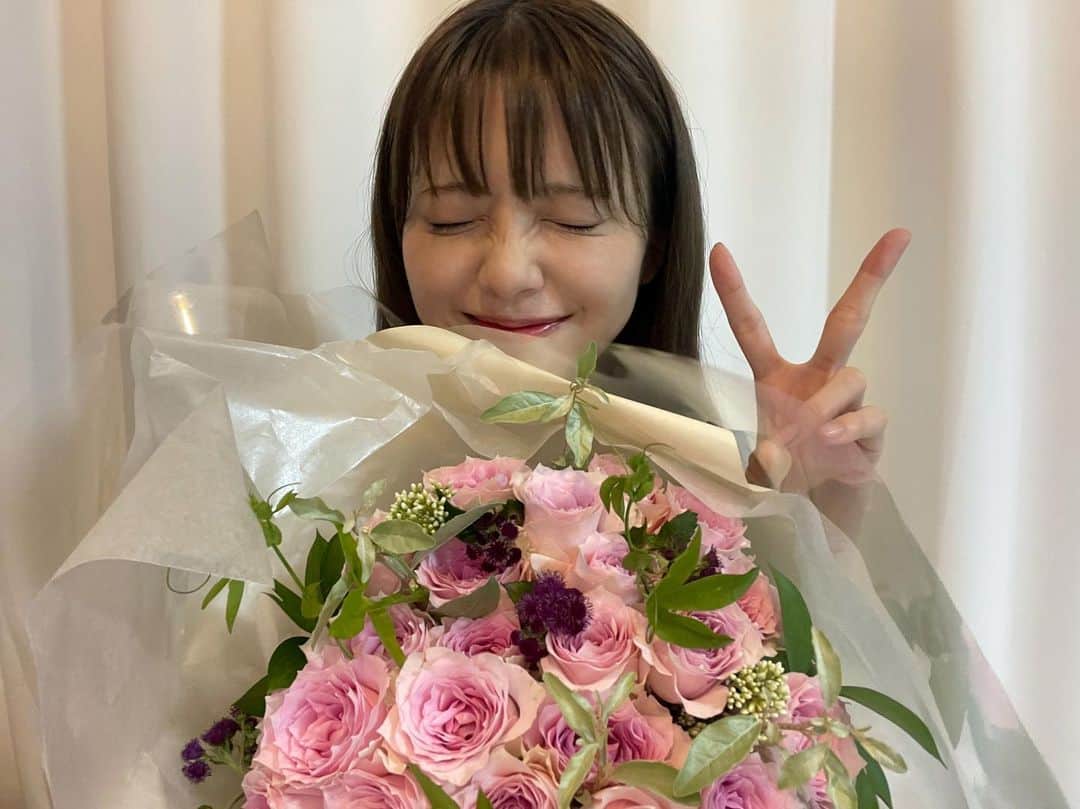 鈴木ゆうかさんのインスタグラム写真 - (鈴木ゆうかInstagram)「. 25歳になりました♡  24歳はすごく充実した1年でした たくさんのタグ付けやストーリー 全部みてるよ本当にありがとうございます！嬉しい！  25歳もゆうペースにがんばります👗」10月1日 22時08分 - yuu_pl