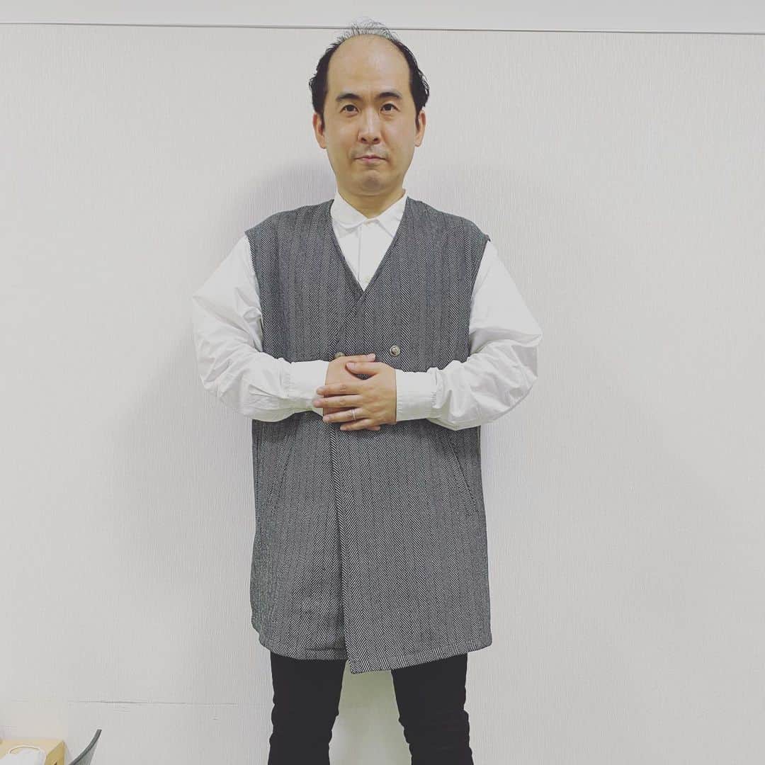 斎藤司さんのインスタグラム写真 - (斎藤司Instagram)「今日の衣装オシャンだった。 可愛かった。  でも僕は気づいてしまった。  右にスライドプリ  #長家」10月1日 22時37分 - tsukasa_trandy
