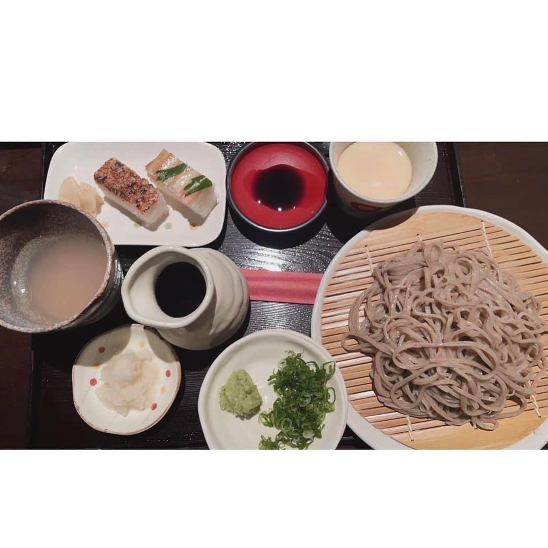 モモコさんのインスタグラム写真 - (モモコInstagram)「お蕎麦食べました❗️ お寿司と茶碗蒸しついて千円✨ 美味しかったぁ😊  今回配信のYouTubeは、私が今、毎日飲んでる漢方茶について、詳しく話してます。 見てねー💕 チャンネル登録もよろしくお願いします。  #ハイヒールモモコ #👠 #👠🍑 #CHANEL #シャネラー #グルメ #アメブロ  #YouTube #モモコ新聞 #漢方茶 #島根県 #蕎麦 #美味しかった」10月2日 6時32分 - highheel_momoko