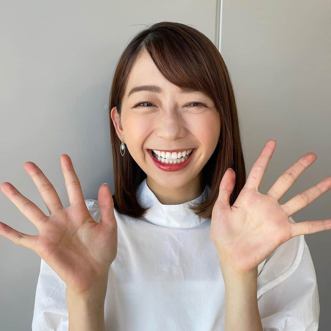 小室瑛莉子のインスタグラム：「はじめまして🌱 入社１年目 フジテレビアナウンサーの 小室瑛莉子(こむろえりこ)です。 ⁡ 明るく、元気いっぱいなInstagramにしていきたいと思います💪✨ ⁡ よろしくお願いいたします！ ⁡ #フジテレビ #フジテレビアナウンサー #小室瑛莉子」