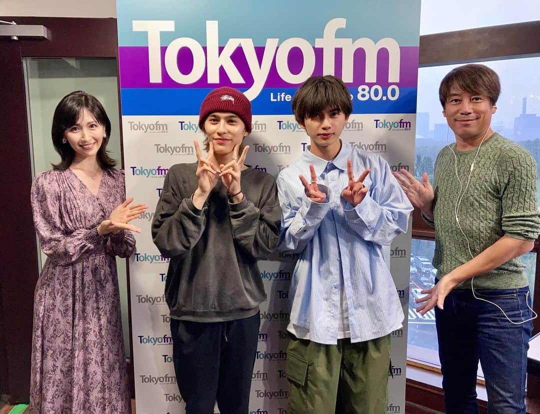 横山ルリカさんのインスタグラム写真 - (横山ルリカInstagram)「. TOKYO FM🎧 【TOKYO TEPPAN FRIDAY】🌟 昨日のゲストは、 TikTokフォロワー数350万人以上の６人組ダンス&ボーカルグループ 【ONE N' ONLY】 から、 NAOYAさんとTETTAさんに出演していただきました👏  お二人ともお顔が小さくて 目がうるうるで 某CMのチワワちゃんのようなキュートさでした〜☺️  聴き逃した方は、ぜひ radikoのタイムフリーで🎵 【ONE N' ONLY】のパートも聴けま〜す🙌  #TOKYOFM #TOKYOTEPPANFRIDAY #中西哲生 さん #てつふら #ワンエン #草川直弥 さん #関哲汰 さん  本日20:00〜【競馬予想TV!】🐴✨  👑スプリンターズS  予想バトルをお楽しみに🔥  #競馬予想TV #スプリンターズS」10月2日 12時40分 - rurika_yokoyama_official