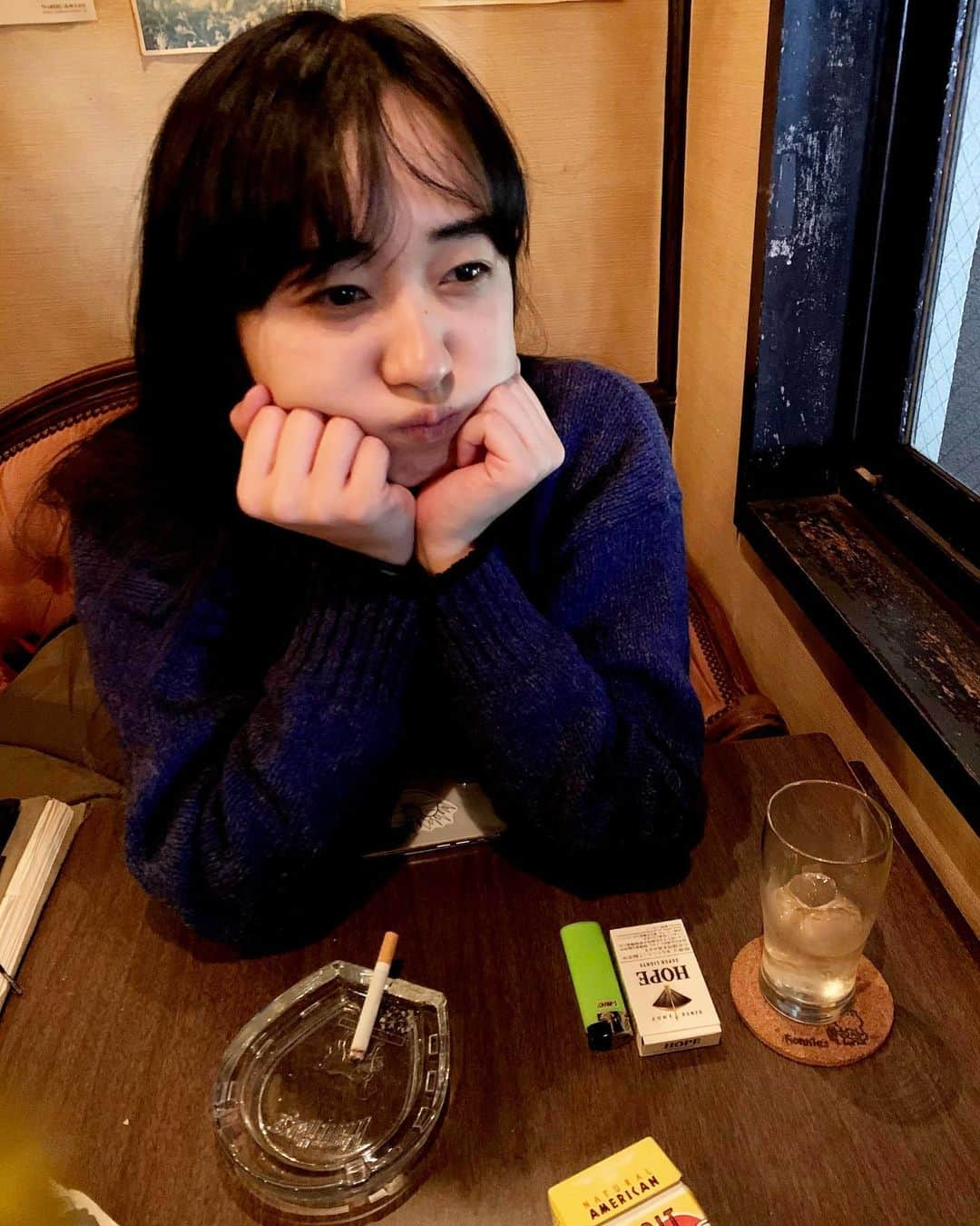 歌川菜穂さんのインスタグラム写真 - (歌川菜穂Instagram)「米咲30歳おめでとう🎊 あっちでいい喫茶店見つかったかなー☕️🚬」10月2日 15時45分 - utagawanao