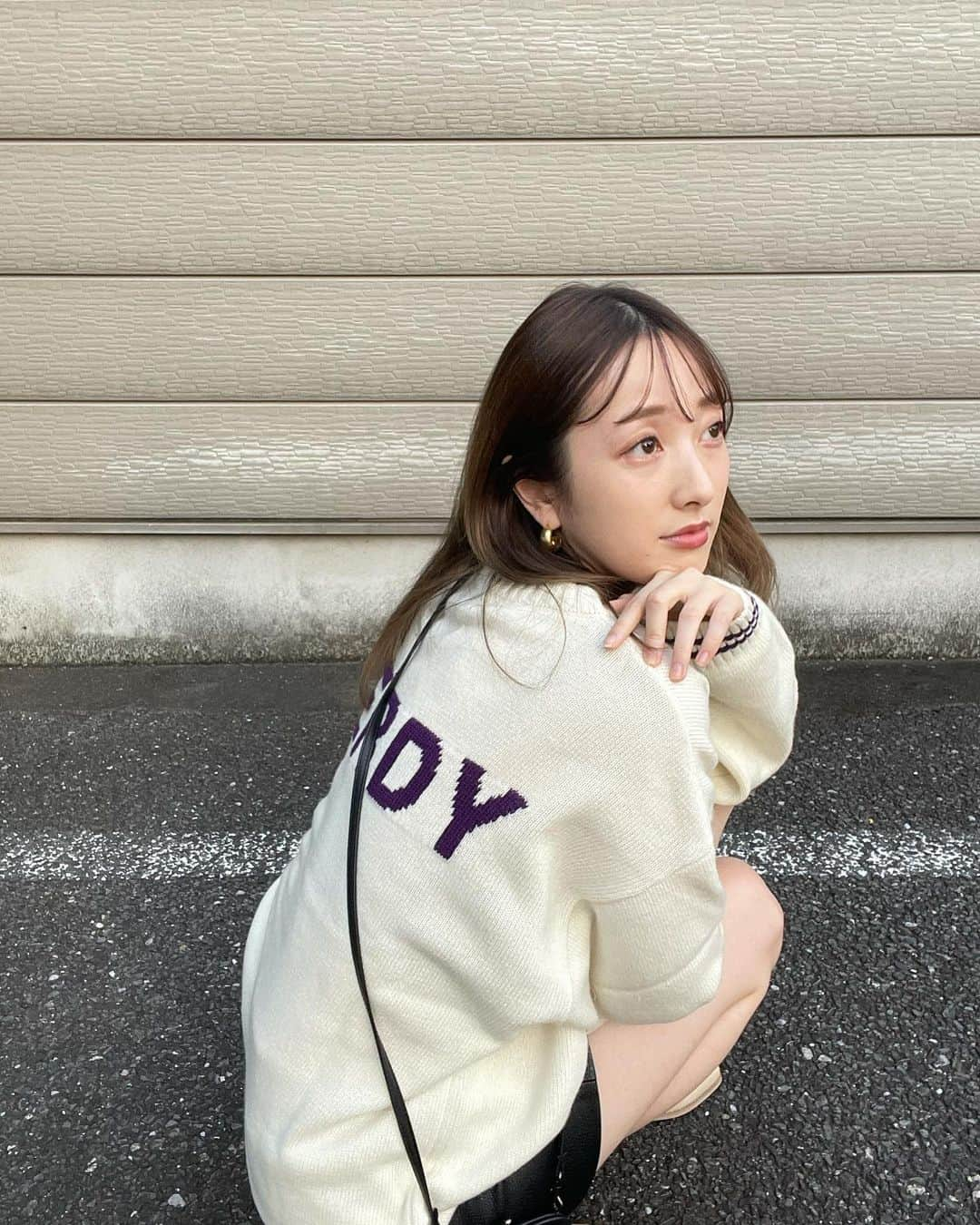 團遥香さんのインスタグラム写真 - (團遥香Instagram)「少しずつ秋コーデ🎑 冬になるとミニスカは履けないから今のうちに履いておく。🌼  Tops #nerdy  Skirt #zara  Shoes #redyazel  Bag #limifeu  earring @saki_felice」10月2日 17時34分 - haruka_dan_official