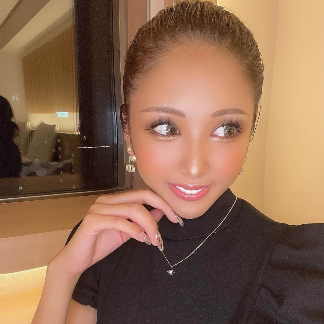藤咲ひなたのインスタグラム：「女の子の日でお腹痛いよーう」