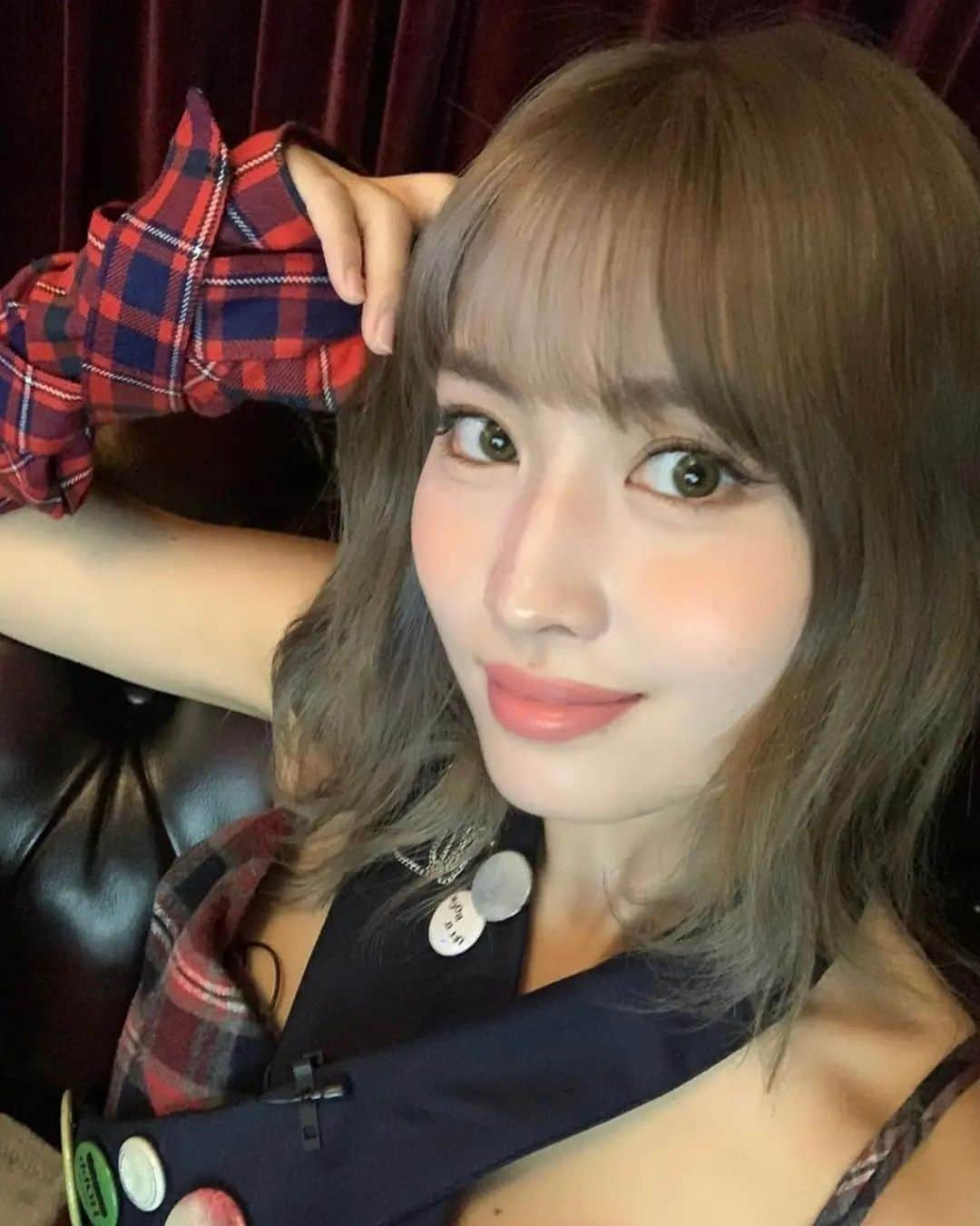 モモさんのインスタグラム写真 - (モモInstagram)「pretty girlie 🥰🤎 -  #MOMO #트와이스 #모모 #平井もも #もも #TWICE」10月2日 18時33分 - momojype