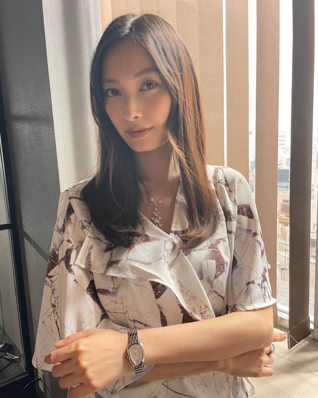 大政絢のインスタグラム：「今日は正義の天秤⚖️ 第二話でした！  ご覧頂けましたか？✨ 🦅🐕🐈🐎🐓  #正義の天秤」