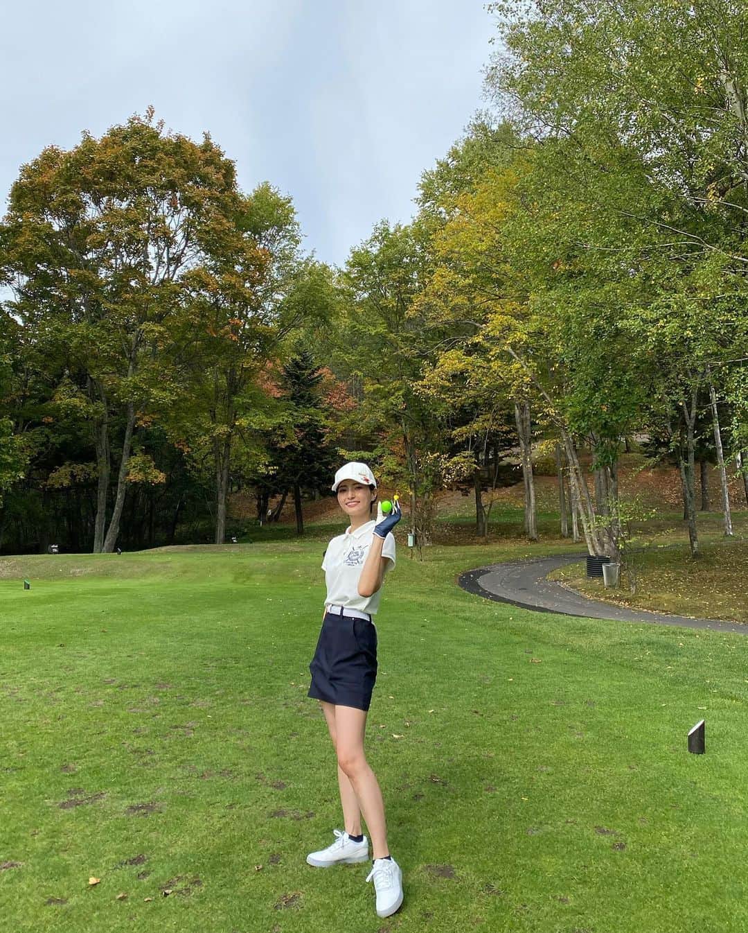 山賀琴子さんのインスタグラム写真 - (山賀琴子Instagram)「ゴルフデビューしてしまった！ これからが楽しみ❤︎  ウェアはタグ付けしました🏷」10月2日 19時04分 - kotokoyamaga