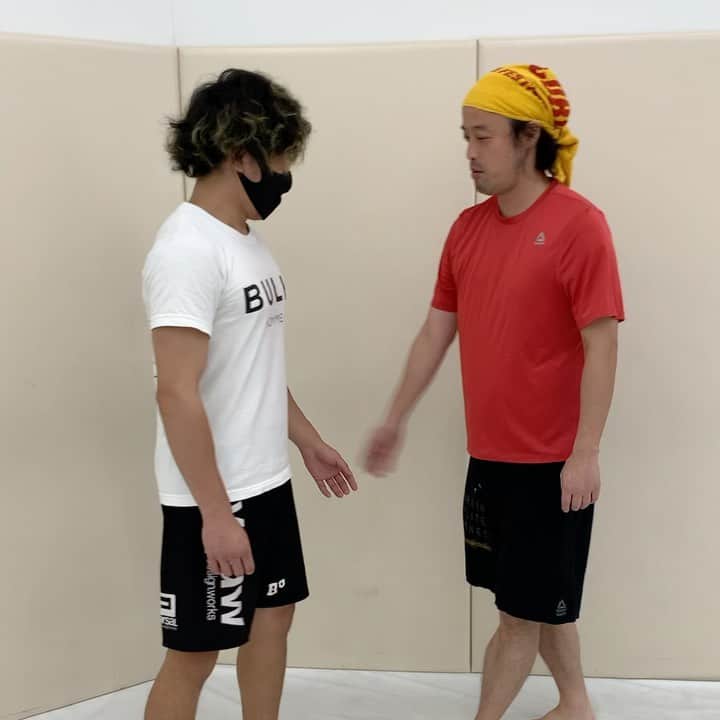 岸本加世子のインスタグラム：「緊張事態宣言解除により、久々のかよちゃんトレーニング。やついがいっぱい笑わせてくれました。#bravegym #やついいちろう #高橋謙斗選手」