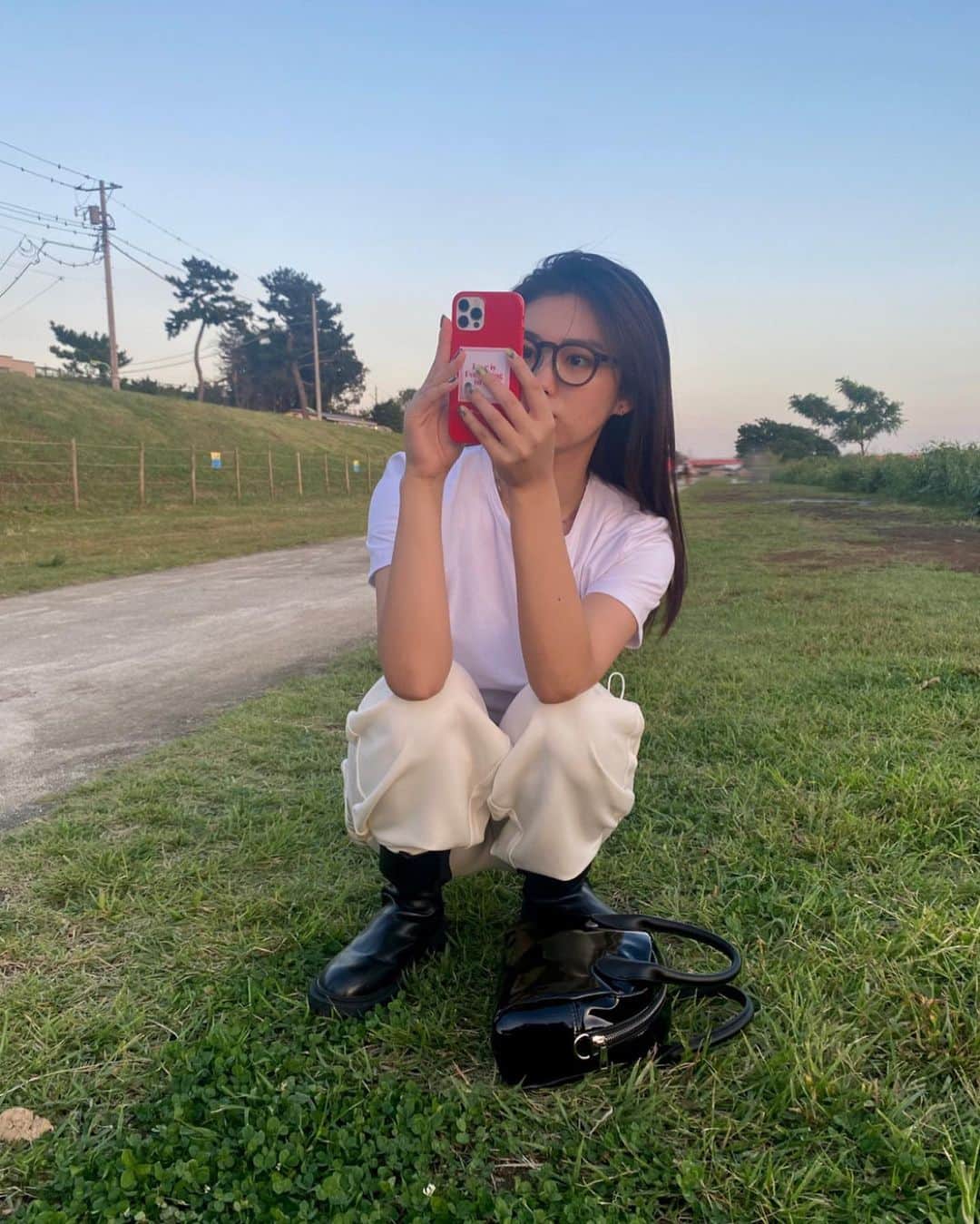 のインスタグラム：「四つ葉と五つ葉見つけた😕」