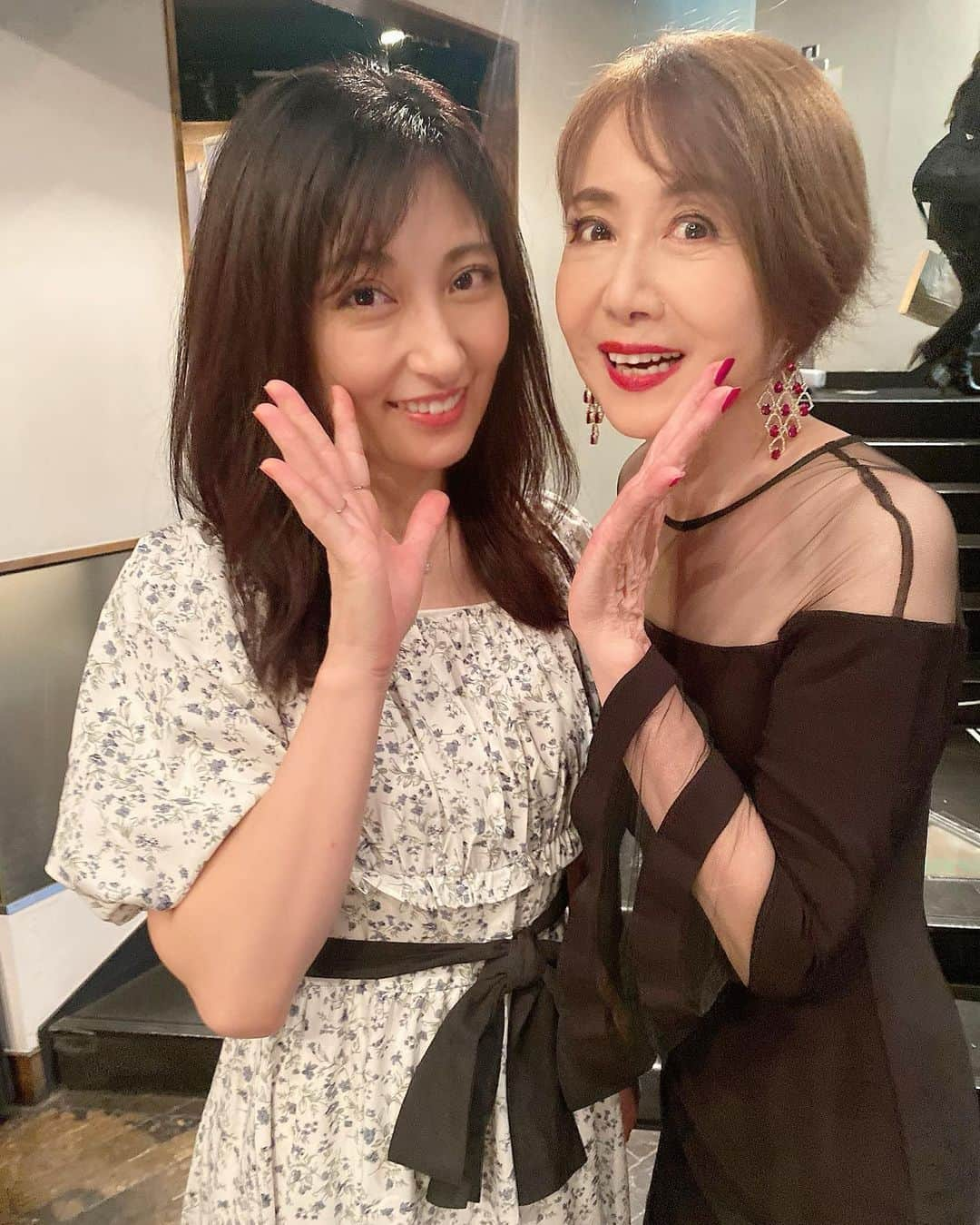 熊田曜子さんのインスタグラム写真 - (熊田曜子Instagram)「奈美悦子さんのLiveに行ってきたよ🎤 美して優しくてトークも面白い奈美さん✨ 生演奏での奈美さんのステージも時間を忘れるほど楽しんだよ♬ 芸能生活55年💖 大先輩の奈美さんは はじめてお会いさせて頂いた15年ほど前から ずっと優しいの☺️ 大好きな奈美さん💖  #奈美悦子　さん　#大先輩　#live #ライブ　#美」10月3日 8時48分 - kumadayoko