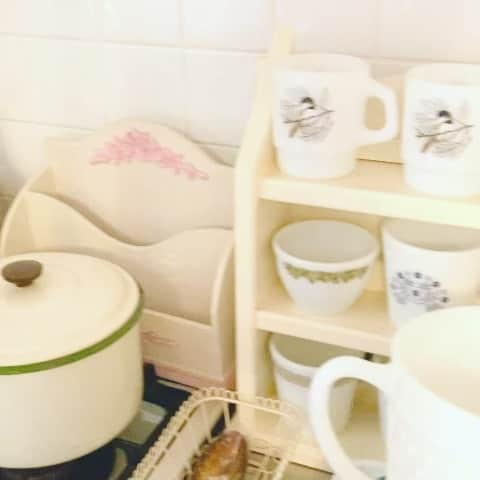 双木昭夫のインスタグラム：「可愛いお部屋かと思いきや！ 私の物置部屋、お片付けしなくては」