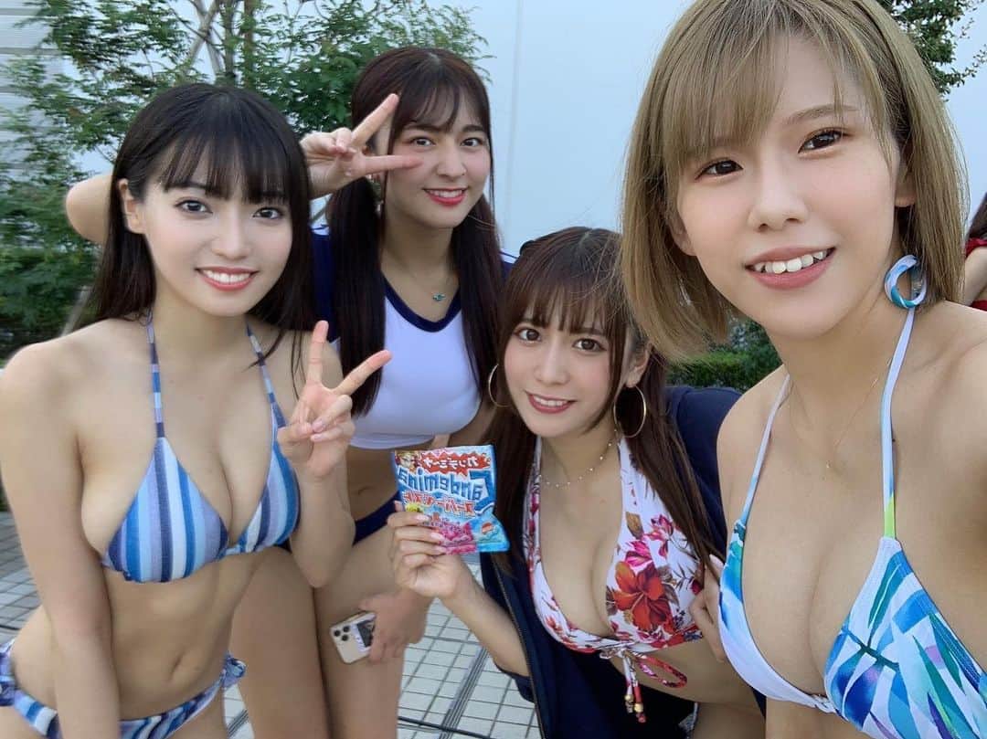 桜田愛音のインスタグラム：「10月5日(火)は番組「#IDOLJOURNEY」さんに出演させていただいた後、会場限定ミニライブをやらせていただきます🎤💫  [タイムテーブル] 18:30　受付開始 18:45　開場 19:00〜20:00  本編 20:00〜20:15  会場限定ミニライブ 20:20〜21:20  特典会  🎟チケットはHPから🎟 ・ ・ ・ ・ ・ ・ ・ ・ 【10月のスケジュール】 2(土)TGIF 5(火)ワロップ放送局『IDOL JOURNEY』 6(水)ラウェイラウンドガール　後楽園ホール 9(土)対バン 下北沢シャングリラ 12(火)定期公演(配信) 16(土)個人撮影会　(1部〜3部)  カメリパサーキット＆カメリパオフ会 17(日)5thDVDリリイベ 19(火)YouTube生配信ライブ 24(日)対バン 新宿ReNY 26(火)定期公演(配信) 30(土)イベント予定 31(日)個人撮影会  【5thDVD】 『#おとなになる〜19to20〜』絶賛発売日！！！ 10代最後の作品なので是非観てね(*´꒳`*)♡ ・ ・ ・ twitter→ sakurada_anon ←検索🔍 ・ ・ ・ #桜田愛音　#カメリパ #カメレオンリパブリック#インスタグラビア #グラビア　#水着 #撮影会　#撮影 #撮影モデル #カメラ #メイク #camera #Shooting #makeup #girl  #photooftheday #selfie #tiktok」