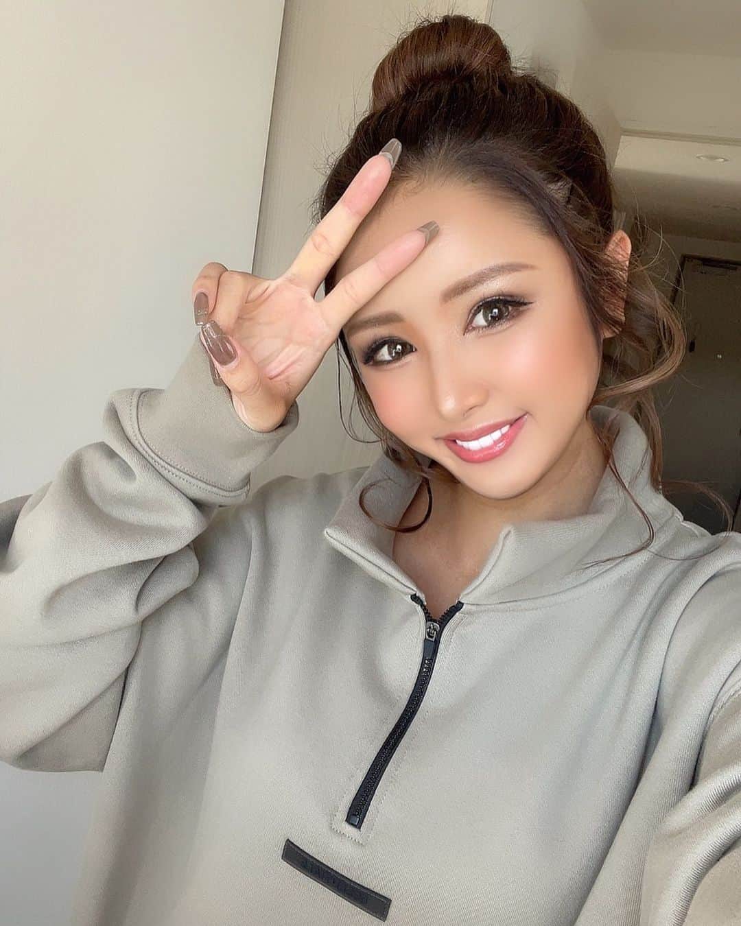 藤咲ひなたのインスタグラム：「日帰り東京いってきまっぴ✨ @essentials かわいい💓」