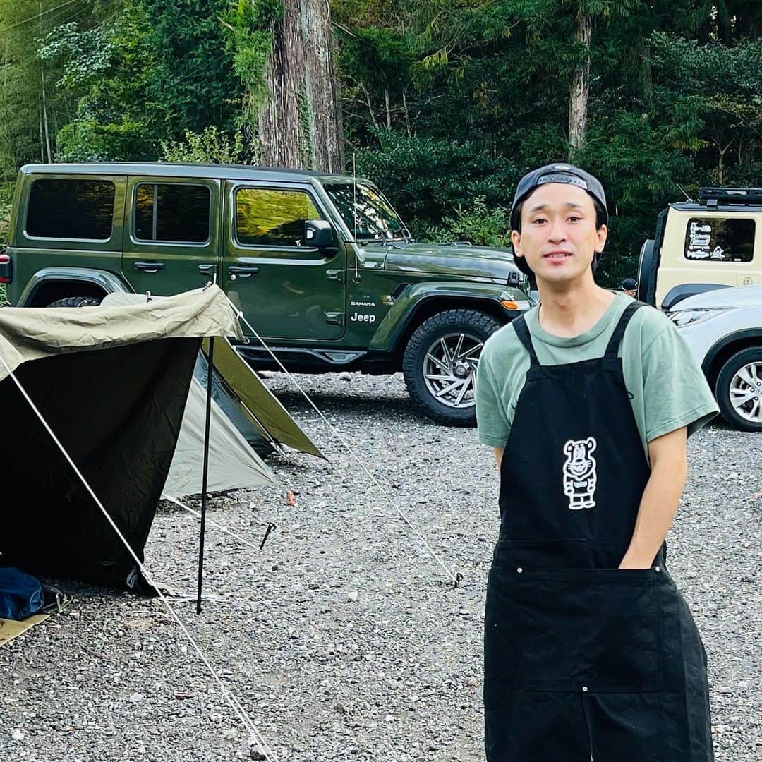 としみつのインスタグラム：「格好だけの人🏕  #トシキャン #キャンプ初心者 #キャンプ #キャンプ道具 #キャンプギア #jeep #jeepwrangler」