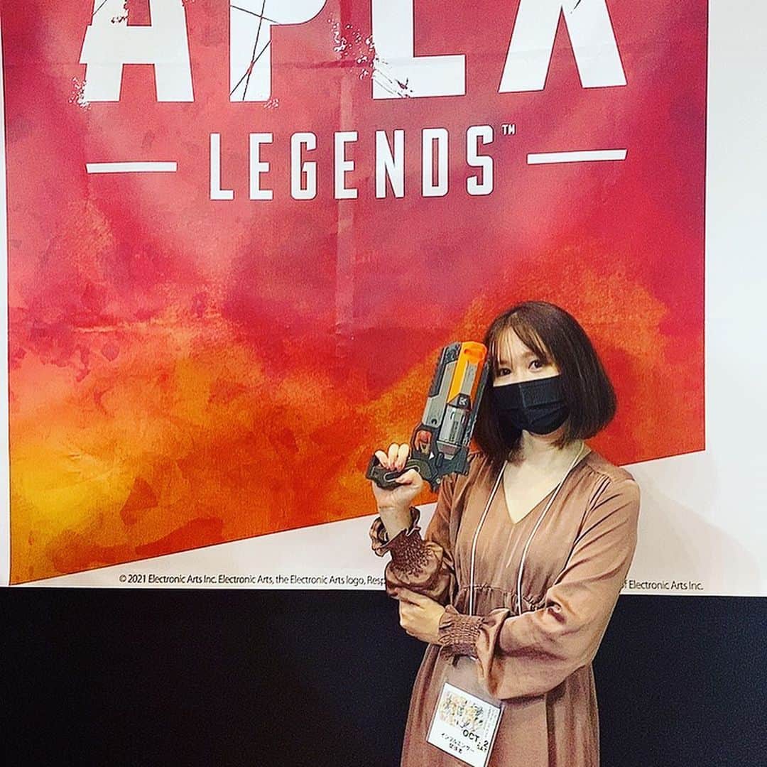 大谷咲子のインスタグラム：「#TGS2021 #apexlegends  #playapex  #monsterenergy #infolensgeekshop」