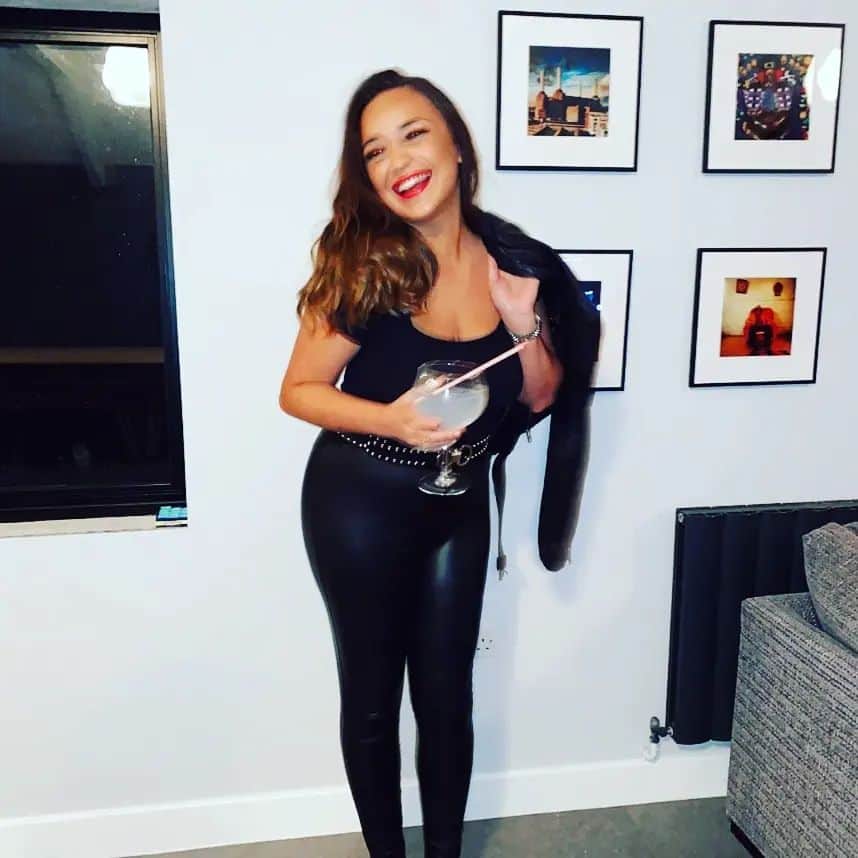 ローレン・プラットのインスタグラム：「Fancy dress is back😋」