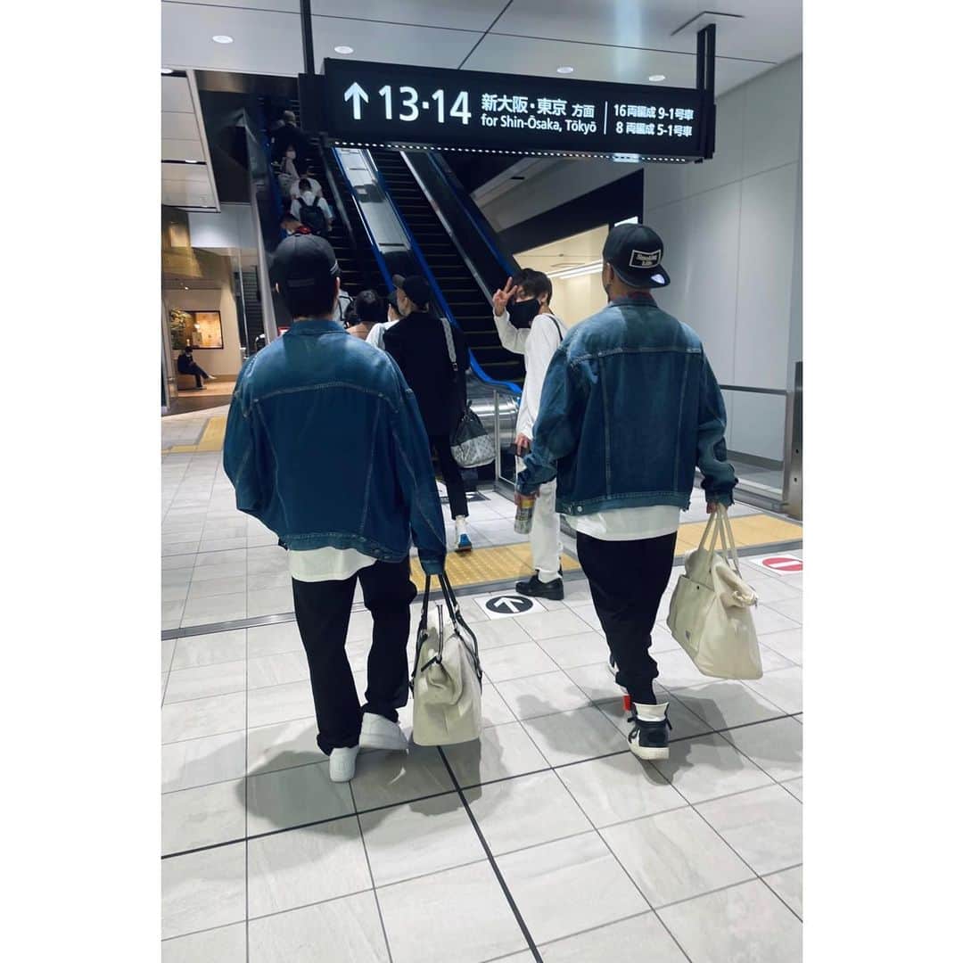 のインスタグラム：「. デニム着るとかぶる説😌 広島ありがとうございました！」