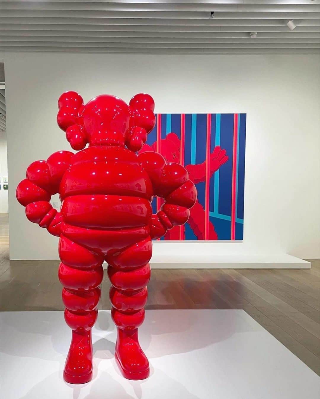 大野いとさんのインスタグラム写真 - (大野いとInstagram)「目元が✖️✖️で有名な、#kaws の展覧会に行ってきました😵✨ オシャレでかっこよくて癒された〜☺️ #150円の幸せ #ポストカード  #kaws展」10月3日 20時25分 - ohno_ito