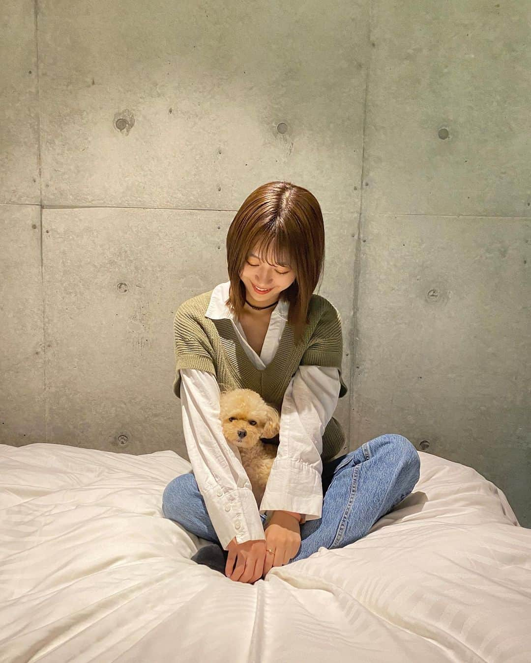 篠崎彩奈さんのインスタグラム写真 - (篠崎彩奈Instagram)「かわいいかわいいもなたん🐶♡ #トイプードル #もなか #愛犬 #世界一可愛い #もなたんしか勝たん」10月3日 20時53分 - ayana.s_official