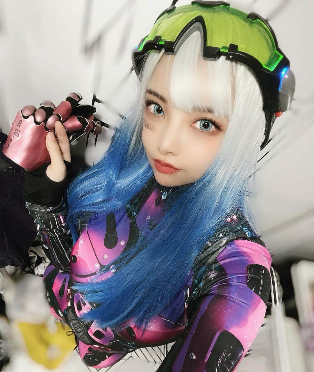 稀水こはくのインスタグラム：「cyborg girl . . . . . . . . . . . . . . .  #fashion #コスプレ  #Instaphoto #photo #photograph #me #Japan #Tokyo #style #girls #boys #l4l #today #art #otd #outfit #vsco #justword #dailylook #팔로우 #팔로미 #데일리 #얼스타그램 #팔로우미 #赞 　#셀카　　#메이크업　#tagsforlikesapp #얼스타그램셀카 #cosplayer」