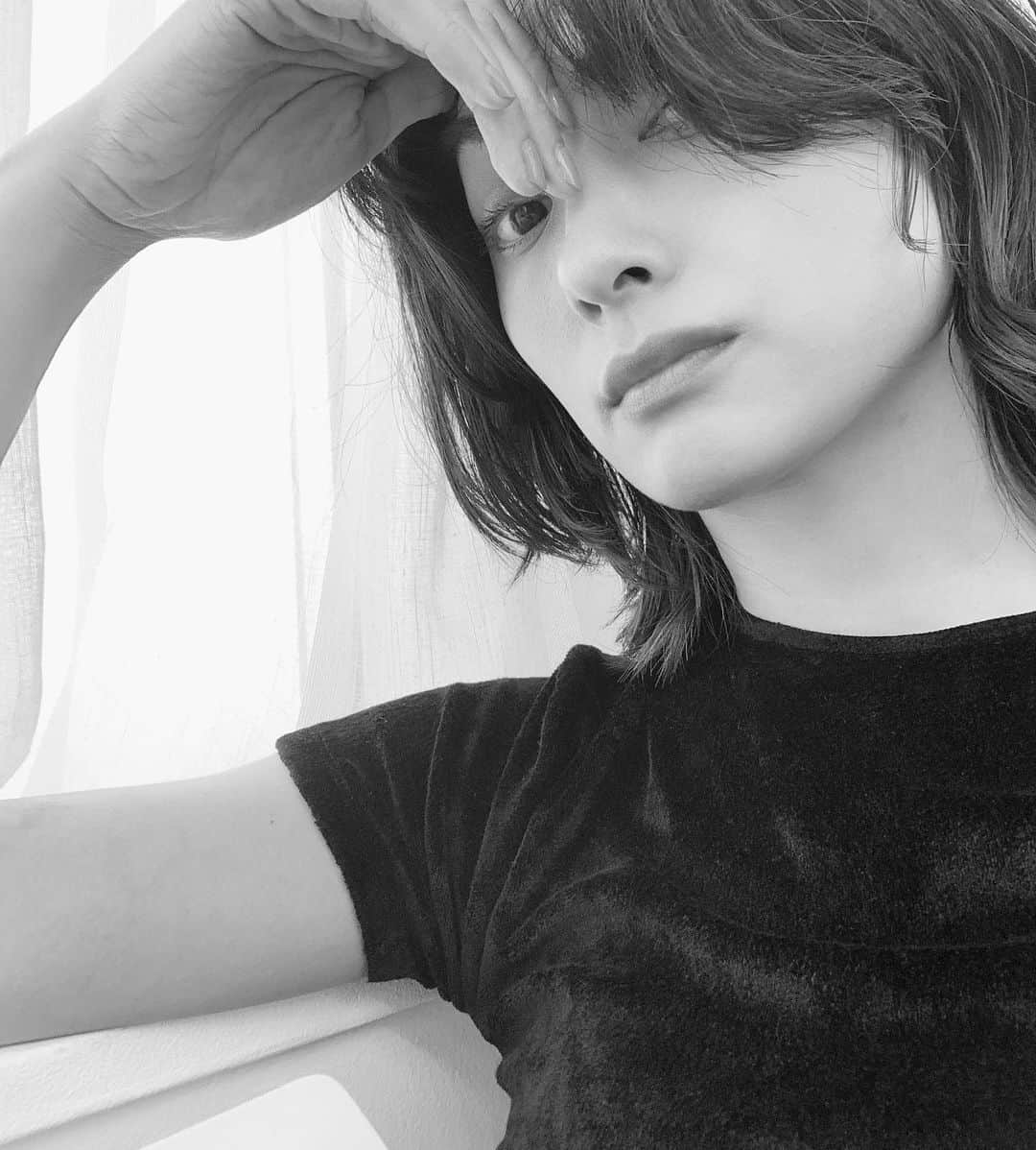 小濱なつきのインスタグラム：「もう10月ですか🌰  #秋」