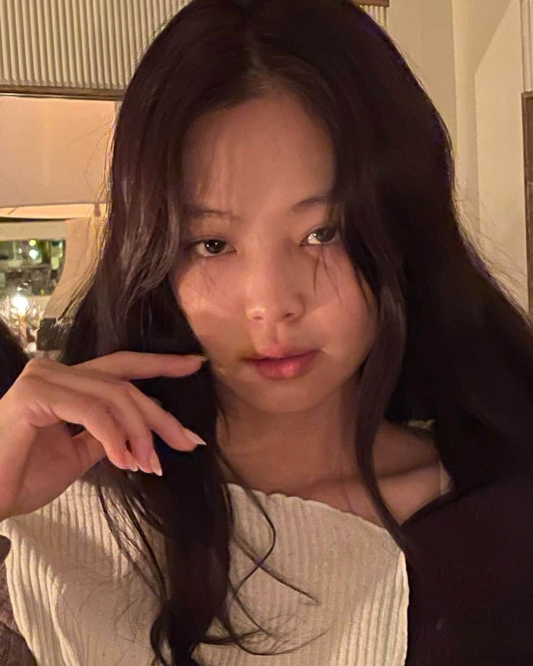 ジェニーさんのインスタグラム写真 - (ジェニーInstagram)「Coucou」10月4日 4時31分 - jennierubyjane