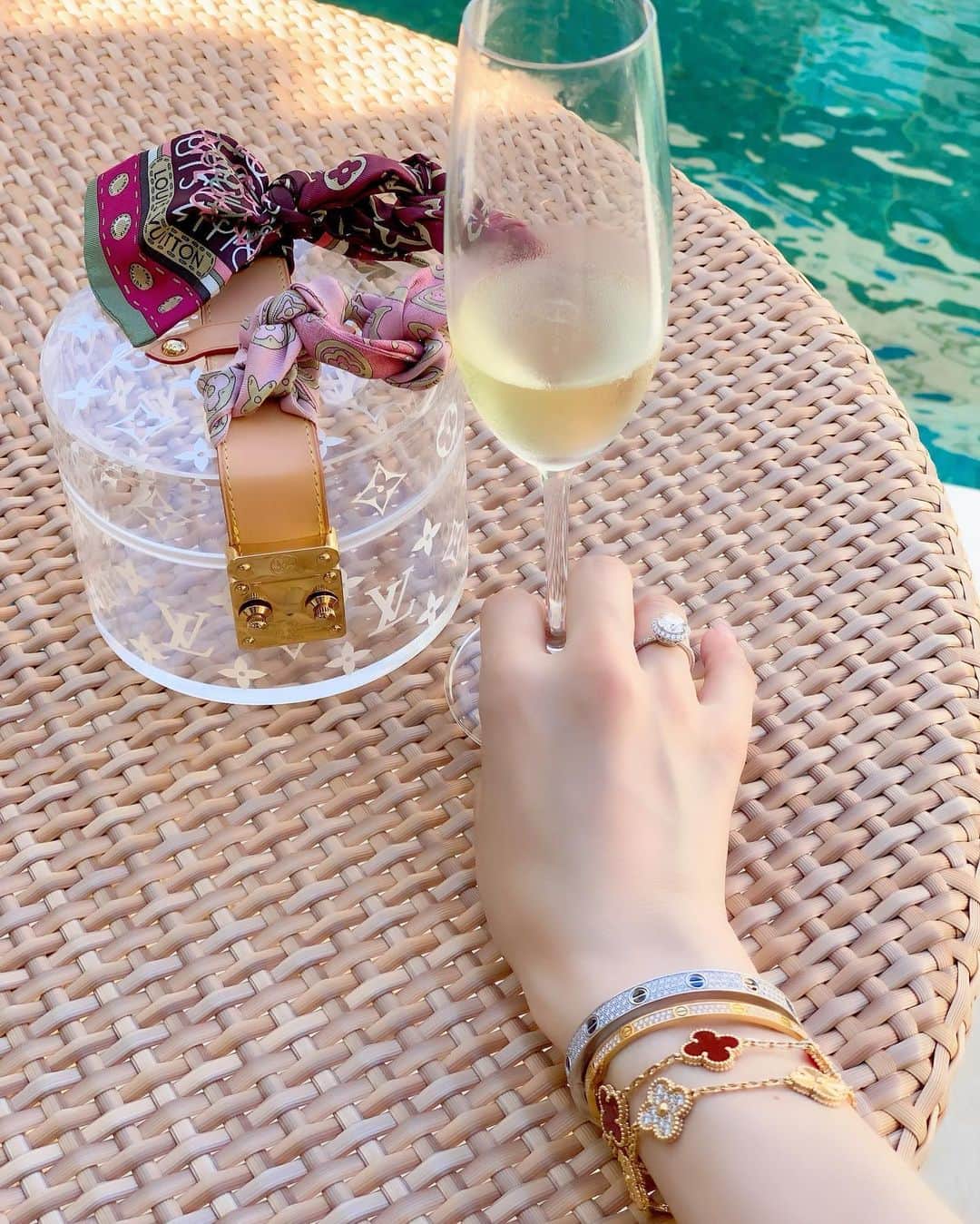 JUNKO（飯田順子）のインスタグラム：「😋🌈 ・ ・  #theuzaterracebeachclubvillas」