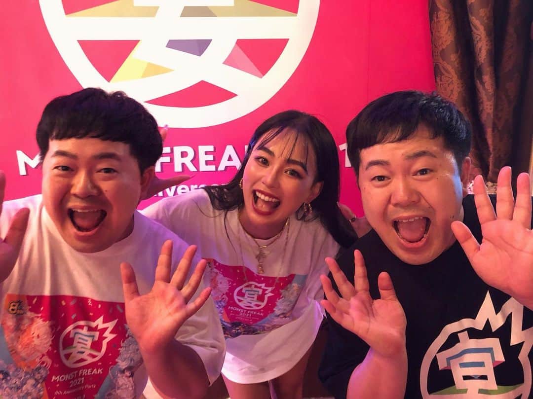 のインスタグラム：「. やっほゆみだよ🐶💕 10月3日MONST FREAKの思ひ出🐢 その１・タッチの二人が可愛すぎた&気さくで良い人だった🥰 その２・ゆみのモンスト仲間が大好きなモンスト中の人さなぱっちょさんとぱなえさん🥰 あと上手い人達に褒められたの嬉しいから動画載せとく🥰 . . #モンスト #モンフリ #MONSTFREAK #モンフリ2021 #爆絶リレー #カンデラ #宴じゃ」