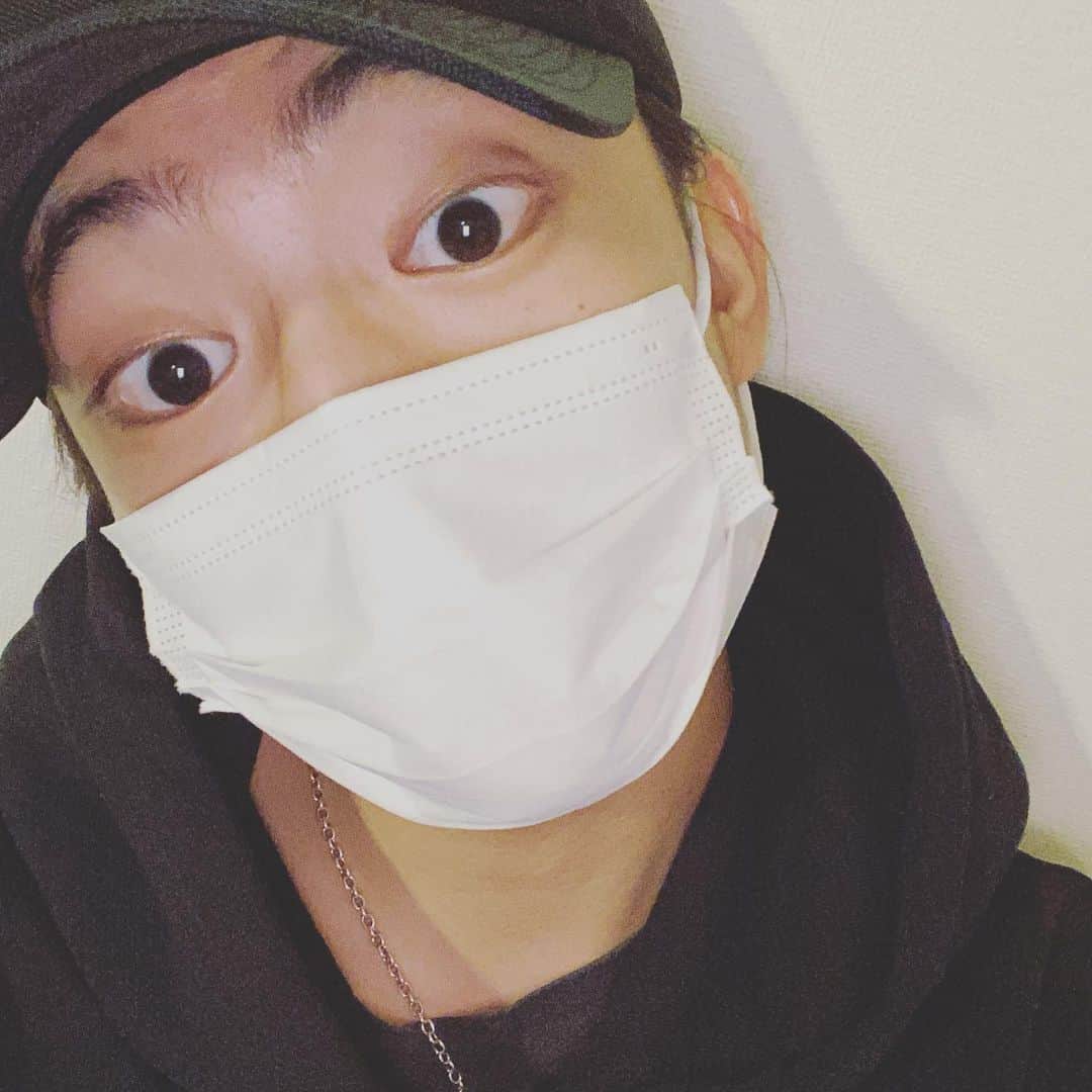 伊藤健太郎のインスタグラム：「昨日から始まった稽古。  幸せを噛み締めています。  とても楽しい現場で、皆さんに届けれる日が待ち遠しいです。  もうしばらくお待ちを、お楽しみに！  kentaro」
