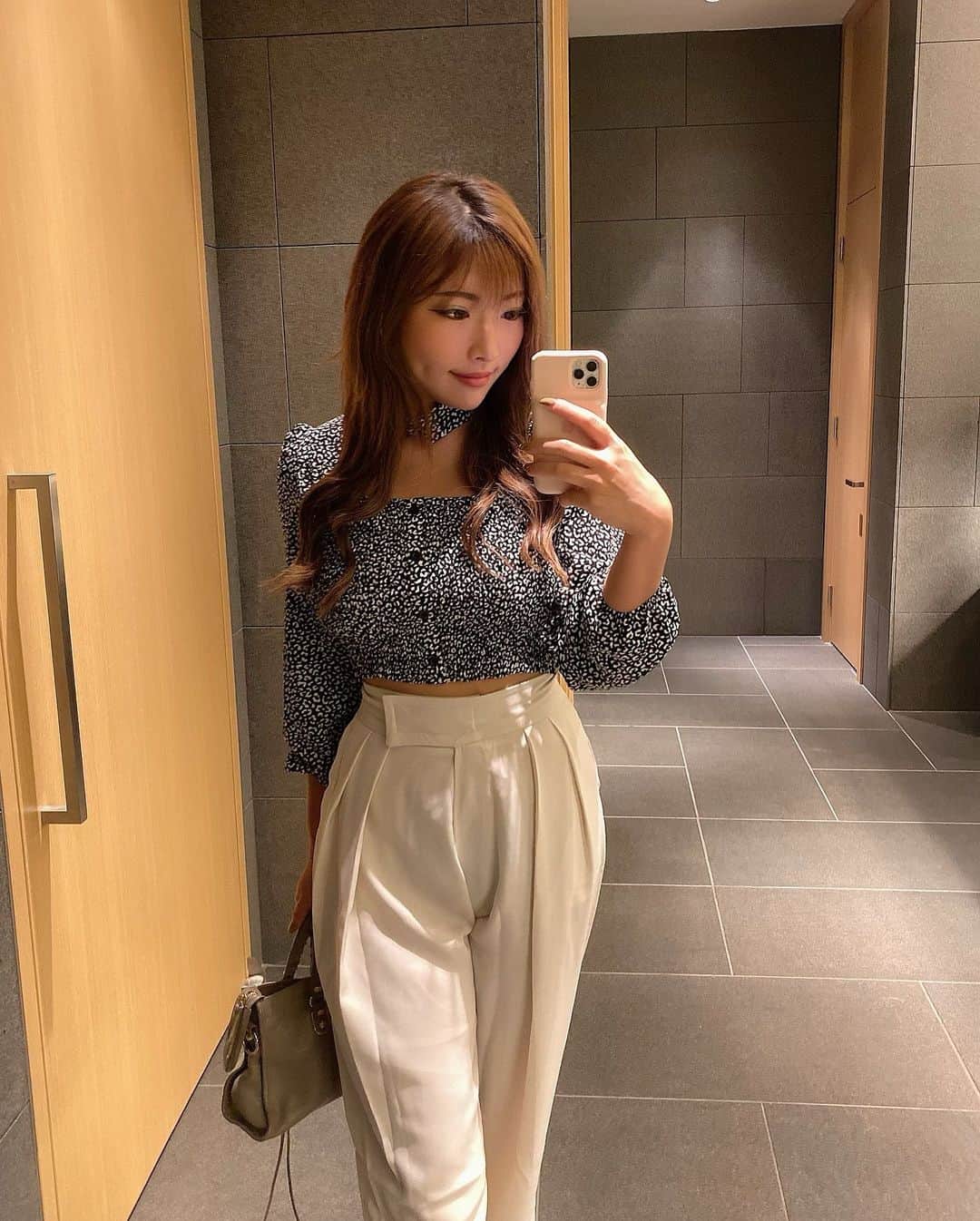  りさぶーのインスタグラム：「アマンの雰囲気ほんとにだいすき♡ . #ootd #outfit #instafashion」