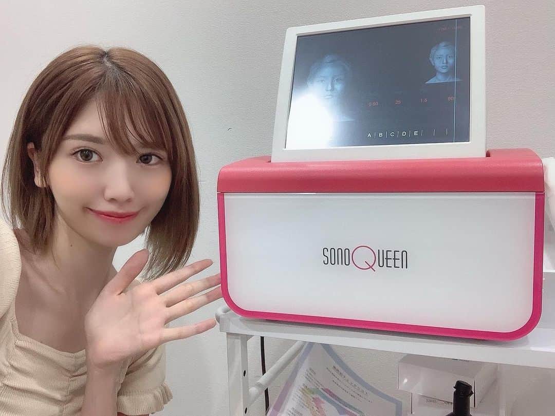 SHINTANITOUKOのインスタグラム：「⁡  ⁡ 東京中央美容外科渋谷西口院 ( @tcb_shibuyanishiguchi ) でハイフ受けてから1週間経ちました✨ ⁡ 1週間立って、前よりもフェイスラインが シュッとして顔が引き上がった🥺❤ ⁡ 担当してくれた先生は河野文先生 ( @tcbkono )です！ またよろしくお願いします🥰 ⁡ ⁡ #東京中央美容外科 #渋谷 #tcb #河野文 #ソノクイーン #ハイフ #pr #小顔 #リフトアップならtcb東京中央美容外科 #美容整形ならtcb東京中央美容外科 #美容外科 #渋谷西口 #東京中央美容外科渋谷西口院 #hifu #リフトアップ」