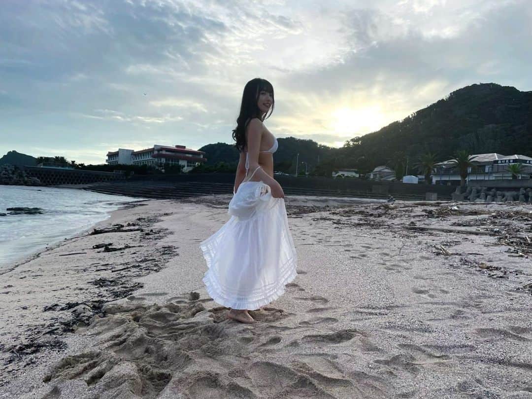 桜田愛音のインスタグラム：「DVDのリリイベ来てくれる？😖💭  10月17日14:00〜ソフマップさんで待ってるね🌸  携帯、デジタルカメラ、フイルムカメラでの撮影可能！ 詳細はこちらソフマップさんのHPか私のTwitterまで😊💫  🎊DVD発売中🎊 🎟Amazon 🎟DMM 🎟東京Lily ・ ・ ・ ・ ・ ・ ・ ・ 【10月のスケジュール】 2(土)TGIF 5(火)ワロップ放送局『IDOL JOURNEY』 6(水)ラウェイラウンドガール　後楽園ホール 9(土)対バン 下北沢シャングリラ 12(火)定期公演(配信) 16(土)個人撮影会　(1部〜3部)  カメリパサーキット＆カメリパオフ会 17(日)5thDVDリリイベ 19(火)YouTube生配信ライブ 24(日)対バン 新宿ReNY 26(火)定期公演(配信) 30(土)イベント予定 31(日)個人撮影会  【5thDVD】 『#おとなになる〜19to20〜』絶賛発売日！！！ 10代最後の作品なので是非観てね(*´꒳`*)♡ ・ ・ ・ twitter→ sakurada_anon ←検索🔍 ・ ・ ・ #桜田愛音　#カメリパ #カメレオンリパブリック#インスタグラビア #グラビア　#水着 #撮影会　#撮影 #撮影モデル #カメラ #メイク #camera #Shooting #makeup #girl  #photooftheday #selfie #tiktok」
