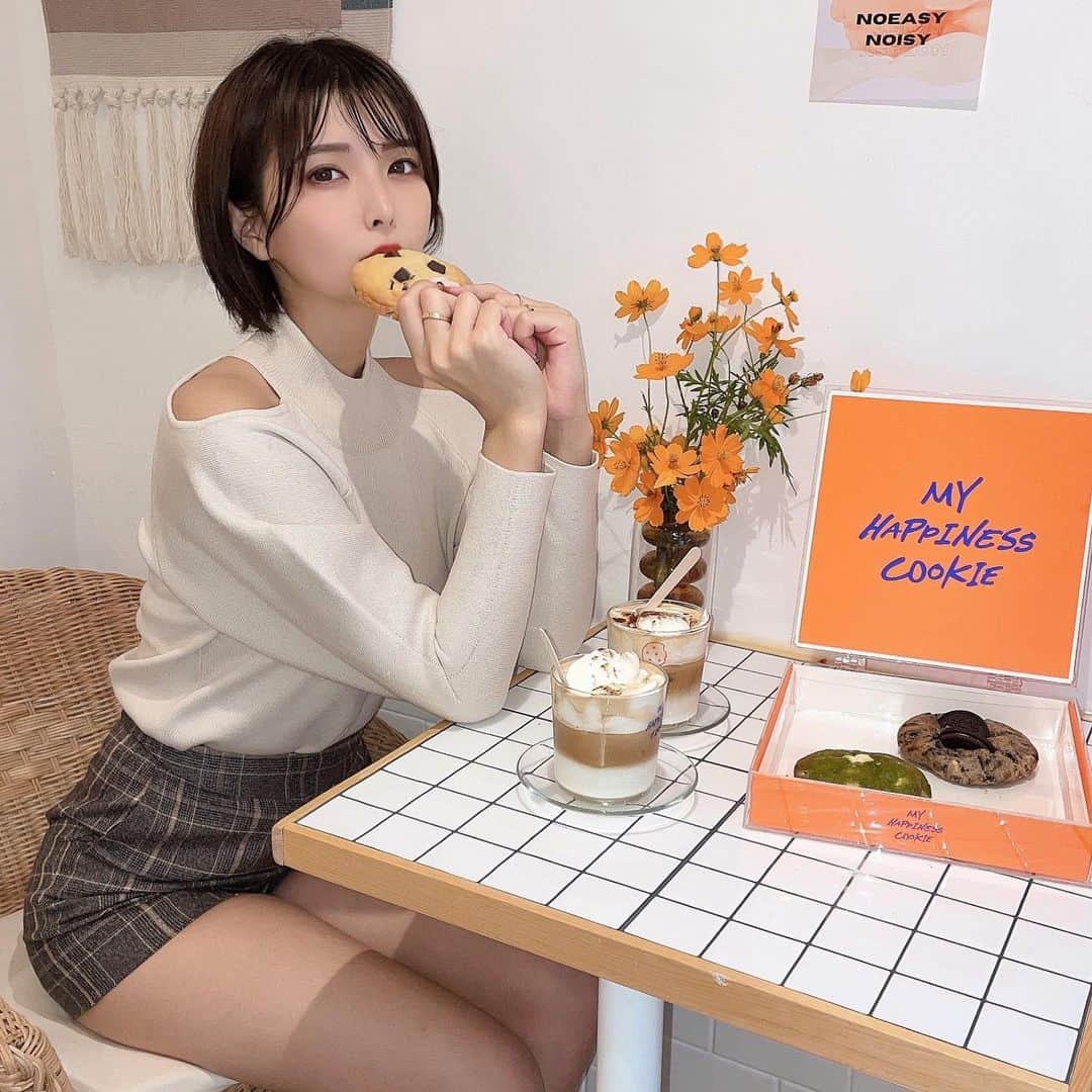 ききまるさんのインスタグラム写真 - (ききまるInstagram)「クキーーーー🍪 . . 新しくオープンした韓国のクッキー屋さんに🇰🇷予約ができないのと、4席しかないから早めに行くのがおすすめ！ .  . . #韓国カフェ　#原宿カフェ　#カフェ巡り　#かわいいカフェ」10月4日 17時17分 - kikigram_97