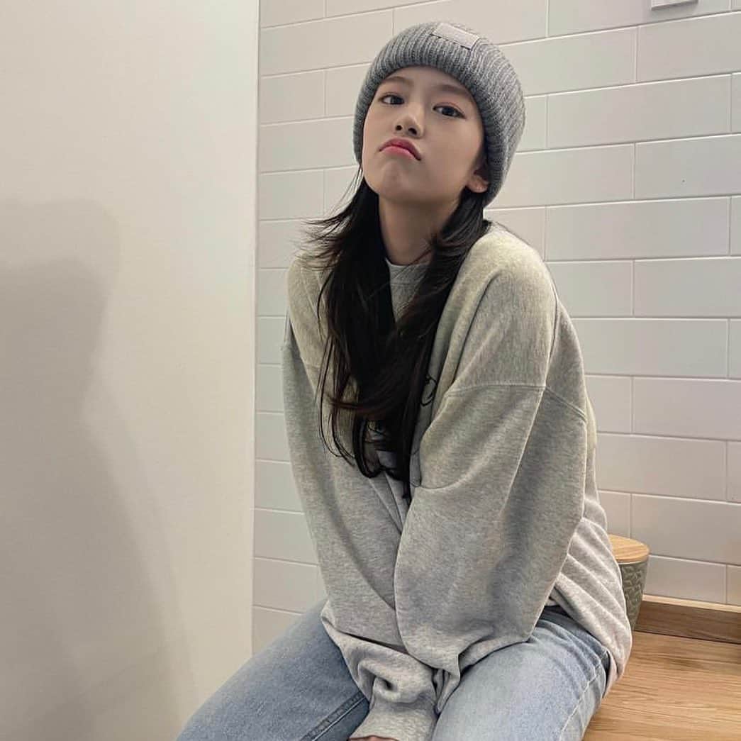 アン・ユジンのインスタグラム：「퇴근 😊🧘‍♀️😇」