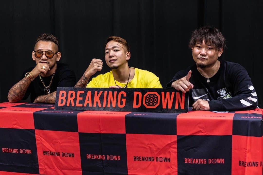 ☆SH!NR!☆のインスタグラム：「俺は何からも逃げない 自分に勝ち続ける！ 我慢、努力、自信 まだまだ自分の人生自分で切り開いて必ず大きくなる🔥💪 人生修行 1992/9/29 29歳 2と9ばっか😊  #最大の敵は己」