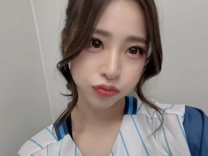のインスタグラム：「明日から連戦ですね！！  応援頑張りましょう📣  久しぶりの動画投稿💕   #オリックス #Bs2021 #BsGirls #プロ野球  #selfie  #オリックスバファローズ  #ORIX #instagram  #amane_356 #follow #일본야구 #일본 #프로야구  #세루카　#셀카  #셀스타그램 #팔로우 #일상 　#데일리룩 #셀피  #粉我 #时装 #棒球 #スポーツ  #人像攝影　#치어리더 #NPB #fllowme #avex #vtuber」