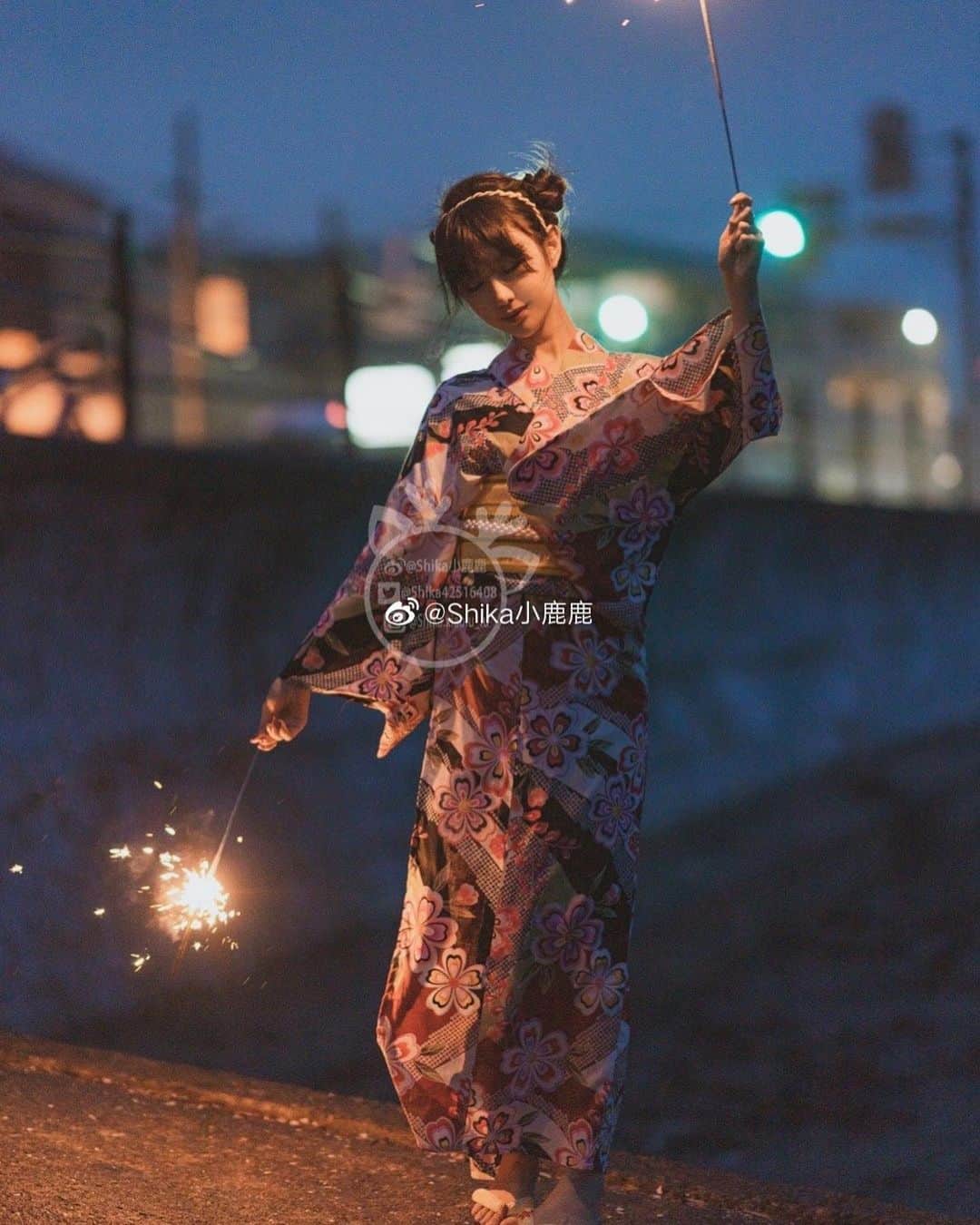 shikaさんのインスタグラム写真 - (shikaInstagram)「あと何度君と同じ花火を见られるかな」10月5日 12時18分 - shika.xiaolu_lu