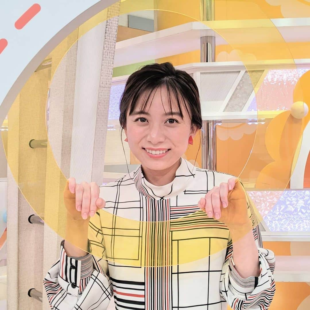 テレビ朝日「グッド！モーニング」さんのインスタグラム写真 - (テレビ朝日「グッド！モーニング」Instagram)「今朝もグッド！モーニングをご覧いただきありがとうございました🌼  10月からグッド！モーニングに新メンバーが加入しました✨ 山本雪乃アナです💖 我らが草薙アナと同期になります！  5時台の『朝いちエンタメ』と 7時台の『エンタメワイド』を 担当します🌼  これまで担当していたモーニングショーでは日本全国を飛び回り、過酷ロケも多く経験してきた山本アナ。これからも沢山ロケに出てくれるそうですよ😋お楽しみに✨✨  画面から全面に伝わってくる明るくパワフルな山本アナ。一方で、繊細で気にしいな一面もある山本アナ。 明るく優しい雪乃さんが加わることで、さらにグッド！モーニングファミリーの絆も深まると思います。  そんな山本アナと新生グッド！モーニングをどうぞ宜しくお願いします💖  草薙&山本の同期スタッフの更新でした🙇」10月5日 12時20分 - good_morning_ex