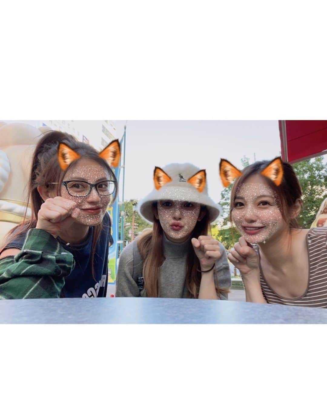 吉川さおりさんのインスタグラム写真 - (吉川さおりInstagram)「日曜は東京の友達に会えたよー🐱 2人ともユニバ帰りに名古屋に寄ってくれました💁‍♀️短い時間だったけどガールズトークできて幸✌️毎回恒例の矢場とん本店🐷🅿️あるから便利🚗  #npo法人 #協賛企業様募集 #名古屋 #愛知県 #矢場とん本店 #お腹空いてなくても食べれる #二日酔いでも食べれる #グラドル #アラフォー #アラフォーママ #ママモデル #ママスタグラム #ママ友と繋がりたい #ワーママ #綺麗なママになりたい #youtuber #可愛い子と繋がりたい #ボランティア募集 #学生ボランティア #こども食堂 #子ども食堂 #名東区カフェ #名東区  #上社 #本郷 #藤が丘 #長久手 #子育て支援」10月5日 15時14分 - sao56y